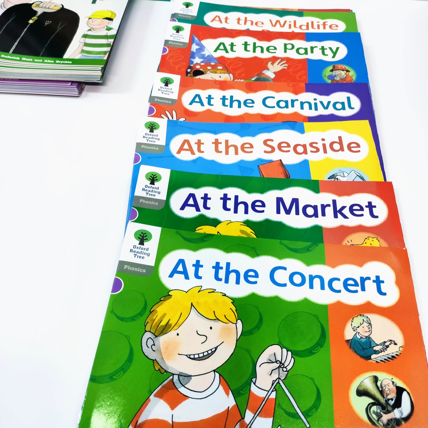 Oxford reading tree phonics (48 books)  | Floppy’s Phonics Level 1 and 2 | C59