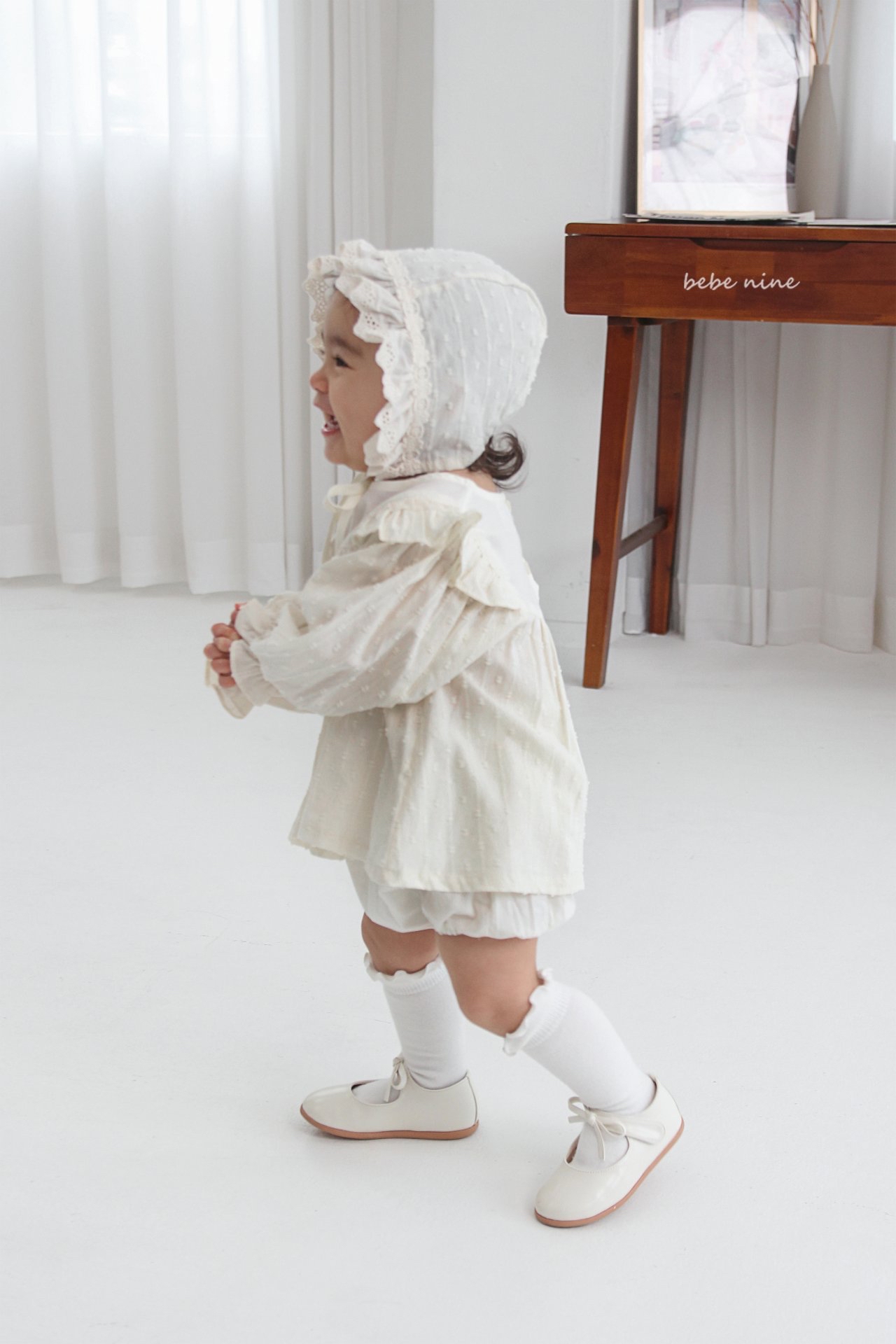 🌸預訂 韓國直送🌸🇰🇷Bebenine兩色荷葉花邊闊領上衣燈籠褲套裝