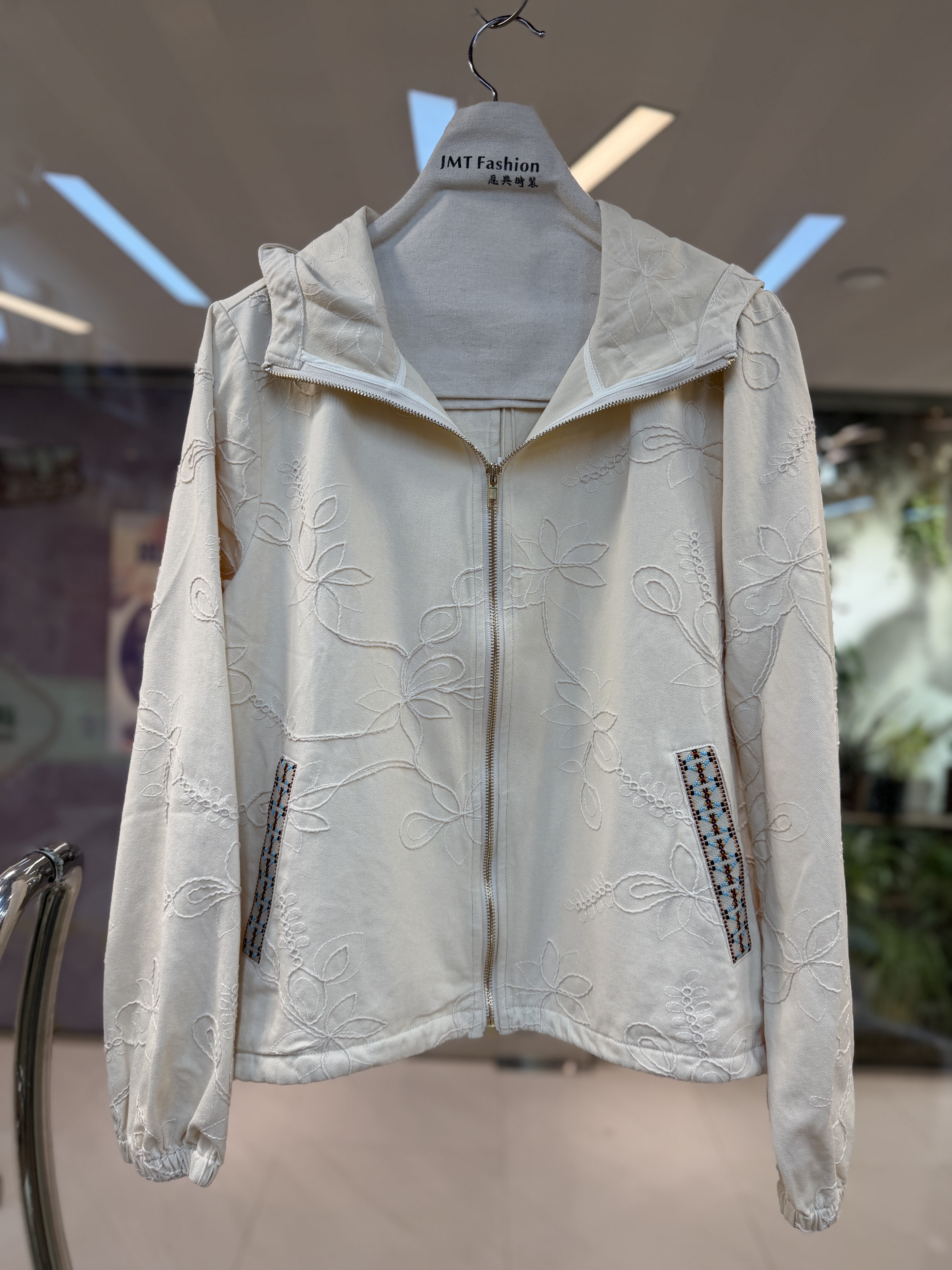 歐洲連帽外套 M257 6SB028-728537