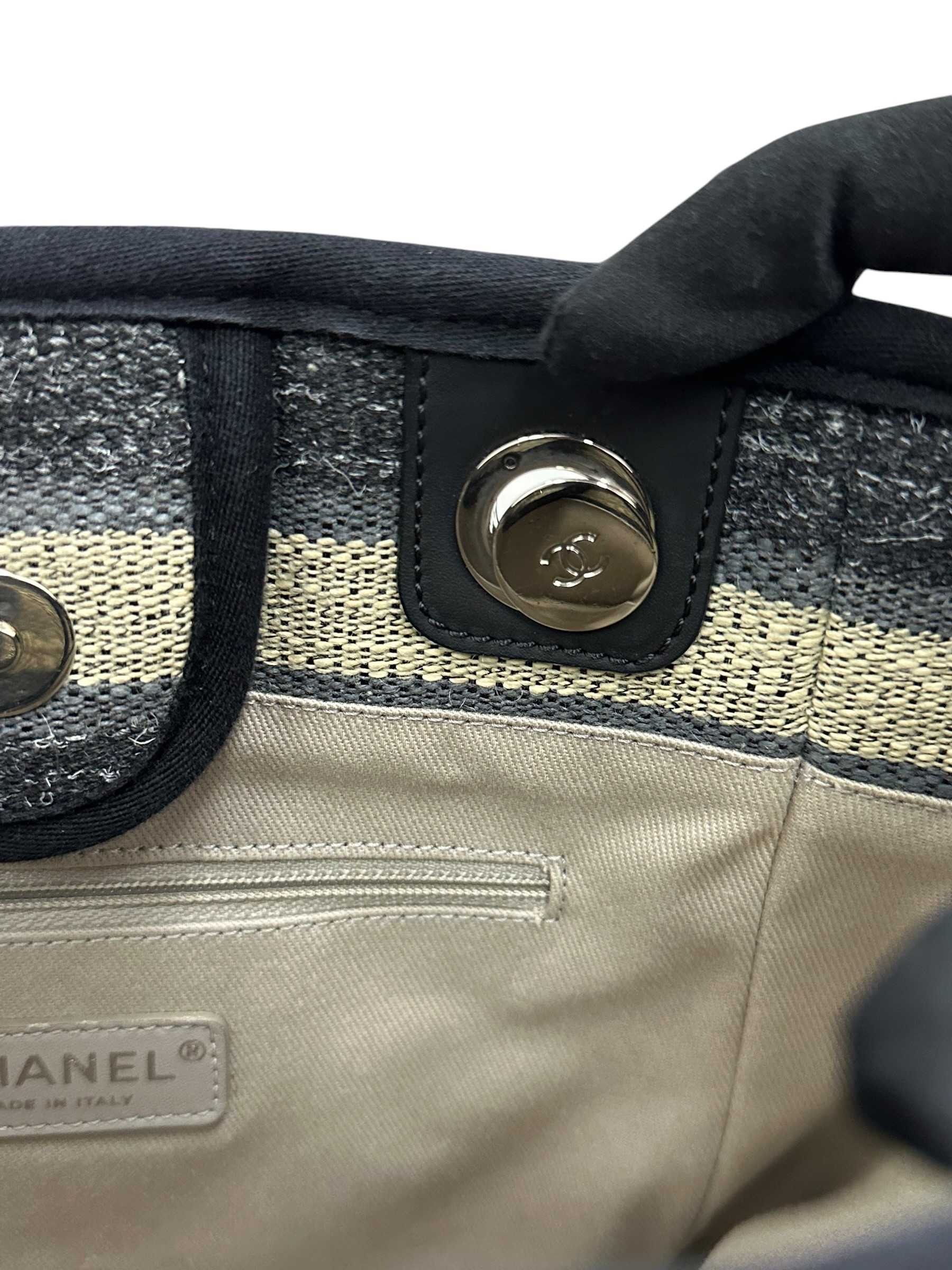Pre-owned CHANEL Deauville Tote Bag / Product Code: 072805