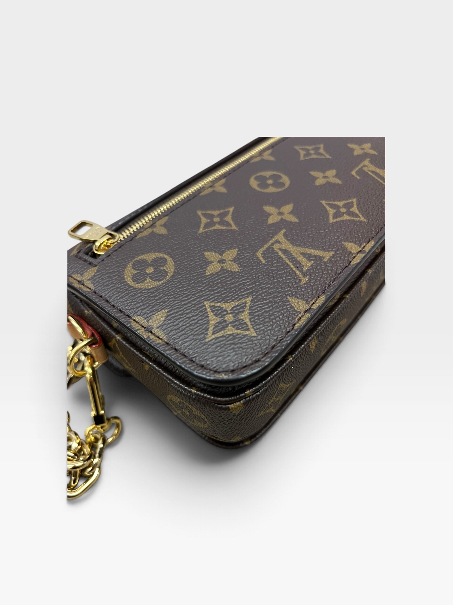 Pre-Owned Louis Vuitton Pochette Monogram /Product Code: 102710