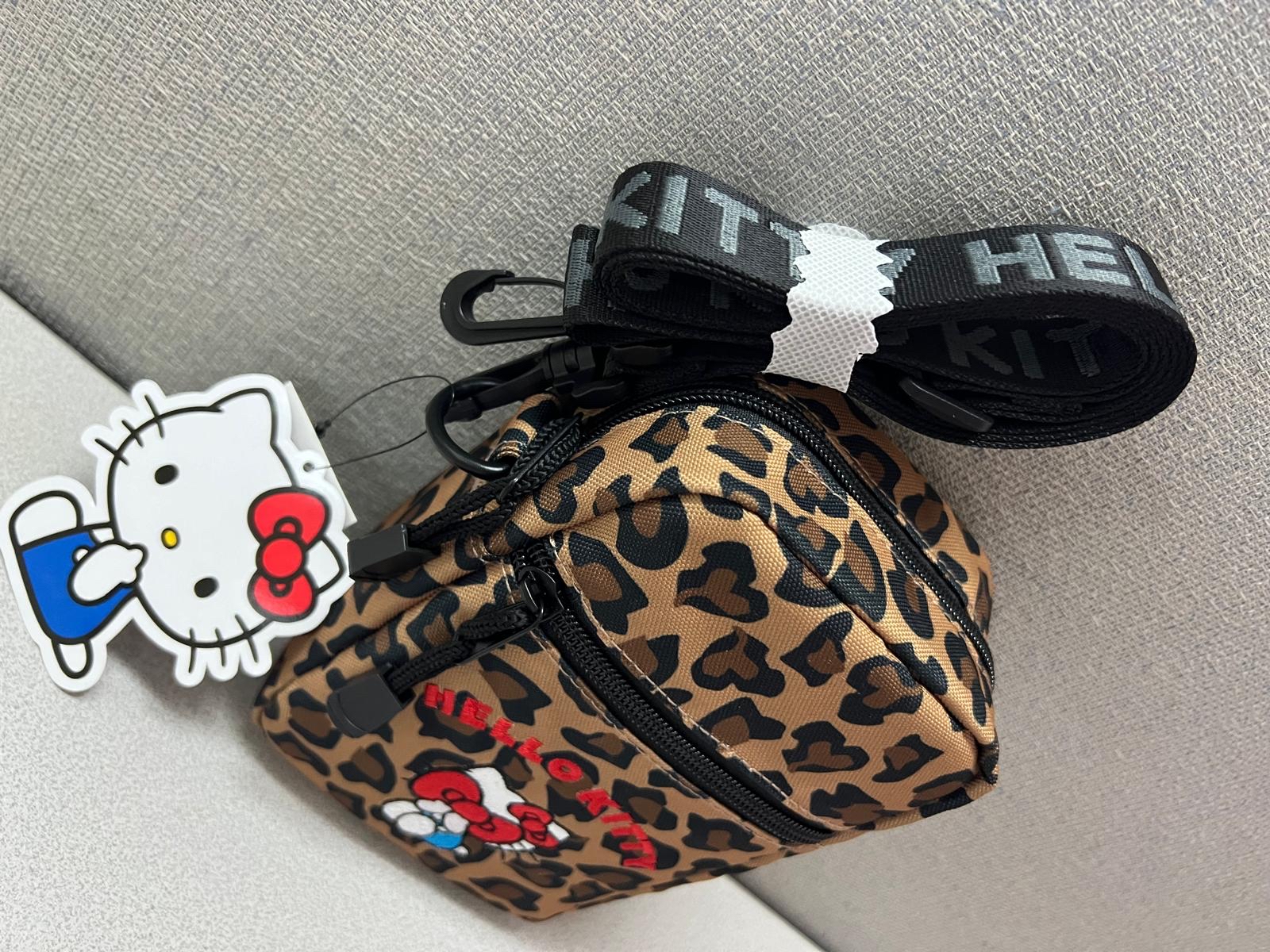 🎌日本直送🎌 Hello Kitty 刺繡圖案斜孭袋