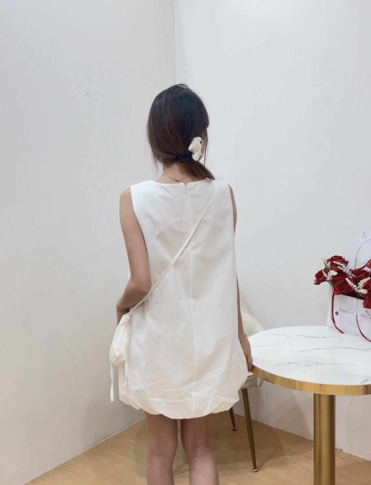 韩系减龄无袖背心花苞连身裙 R3018