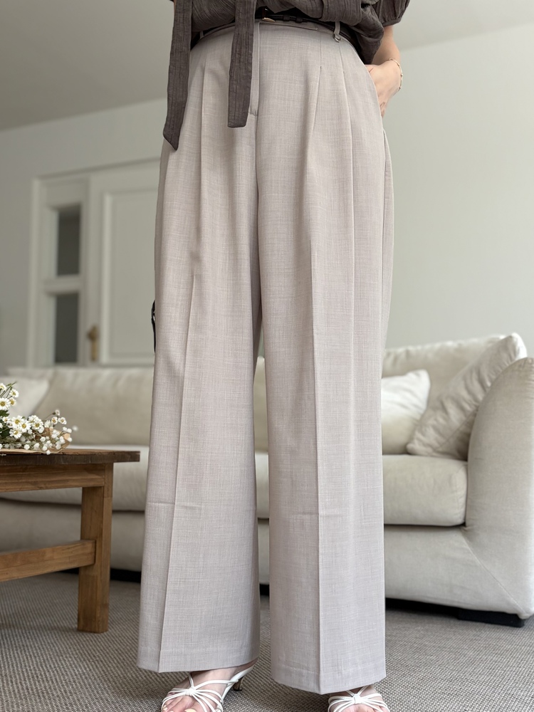 [極薄!] Strap Detail Pleated Pants (Oatmeal)