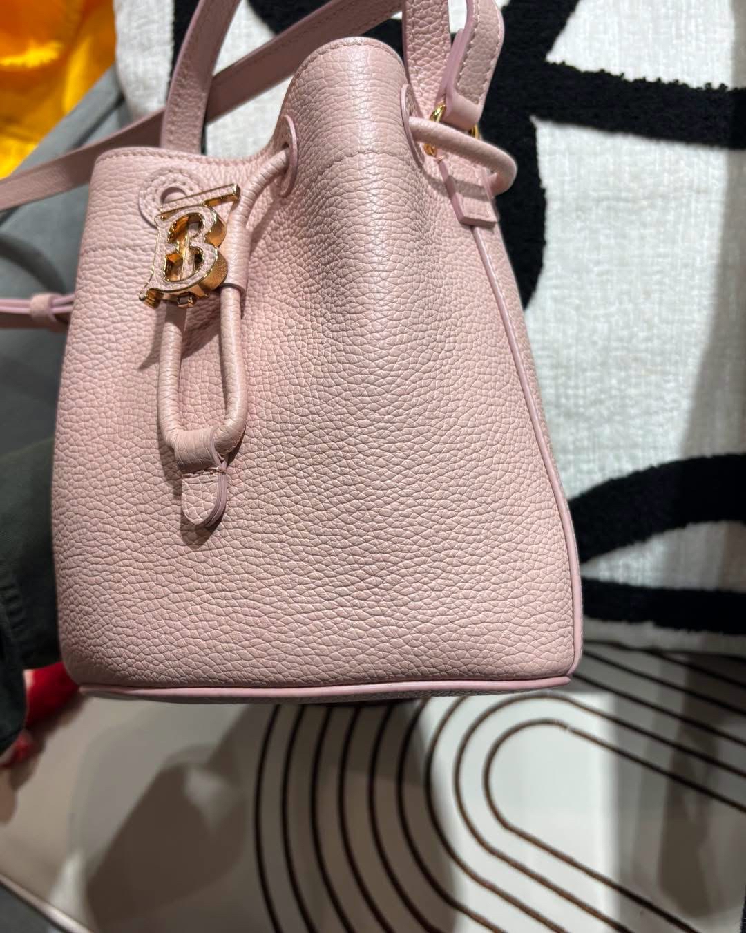 BURBERRY Calfskin Mini TB Drawstring Bucket 2 way bag 100%Authentic, unused 未使用品 ✅Dust bag✅tap 