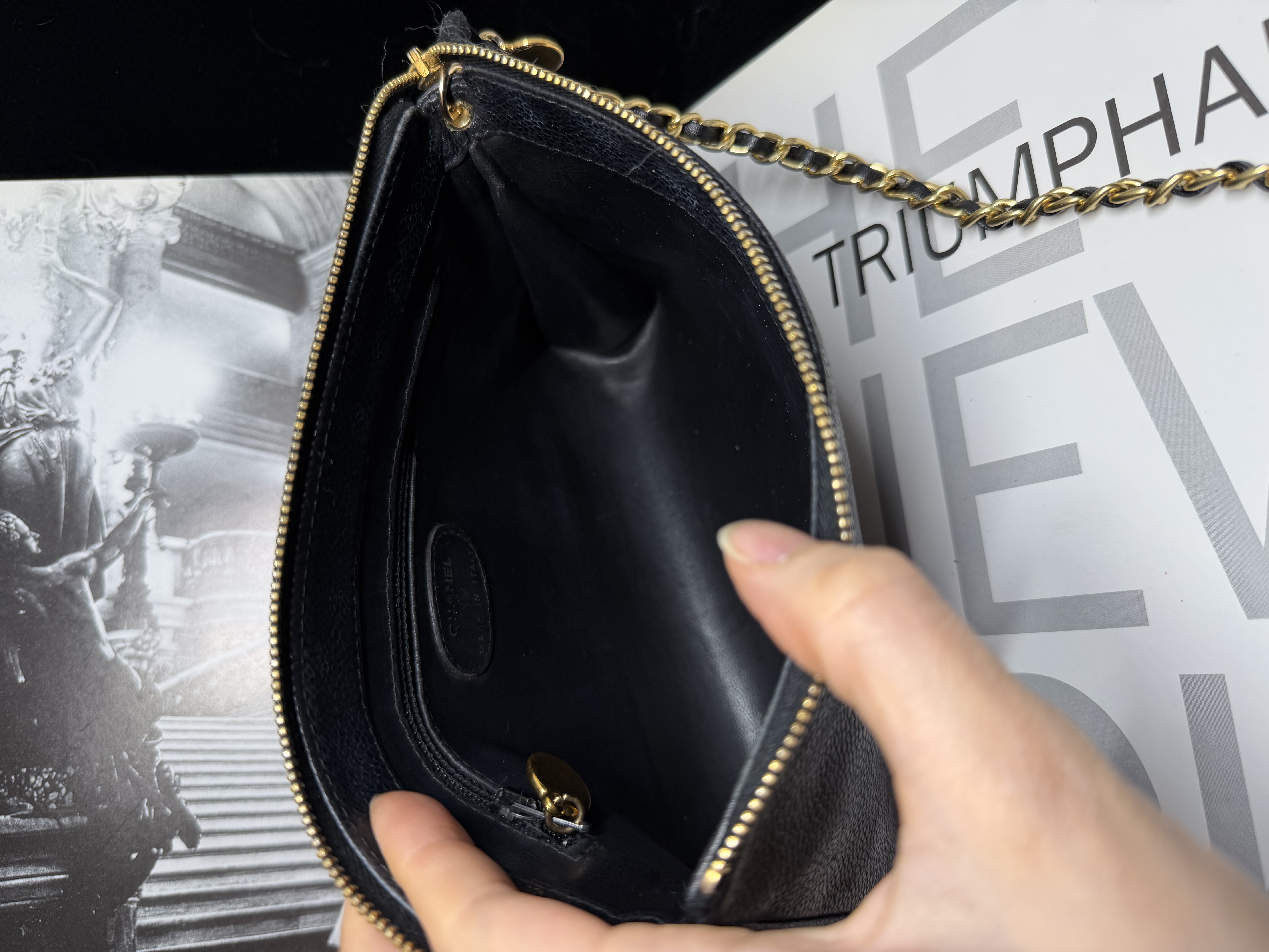 chanel cc black caviar vanity bag