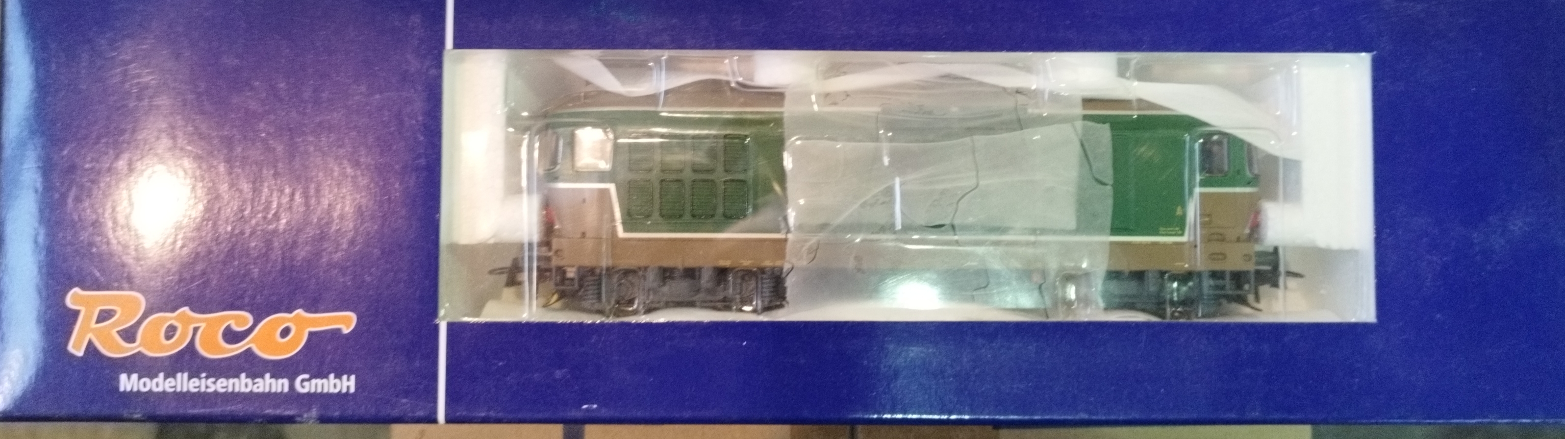 Roco FS D. 343 Diesel locomotive HO D. C. 2-Rail 