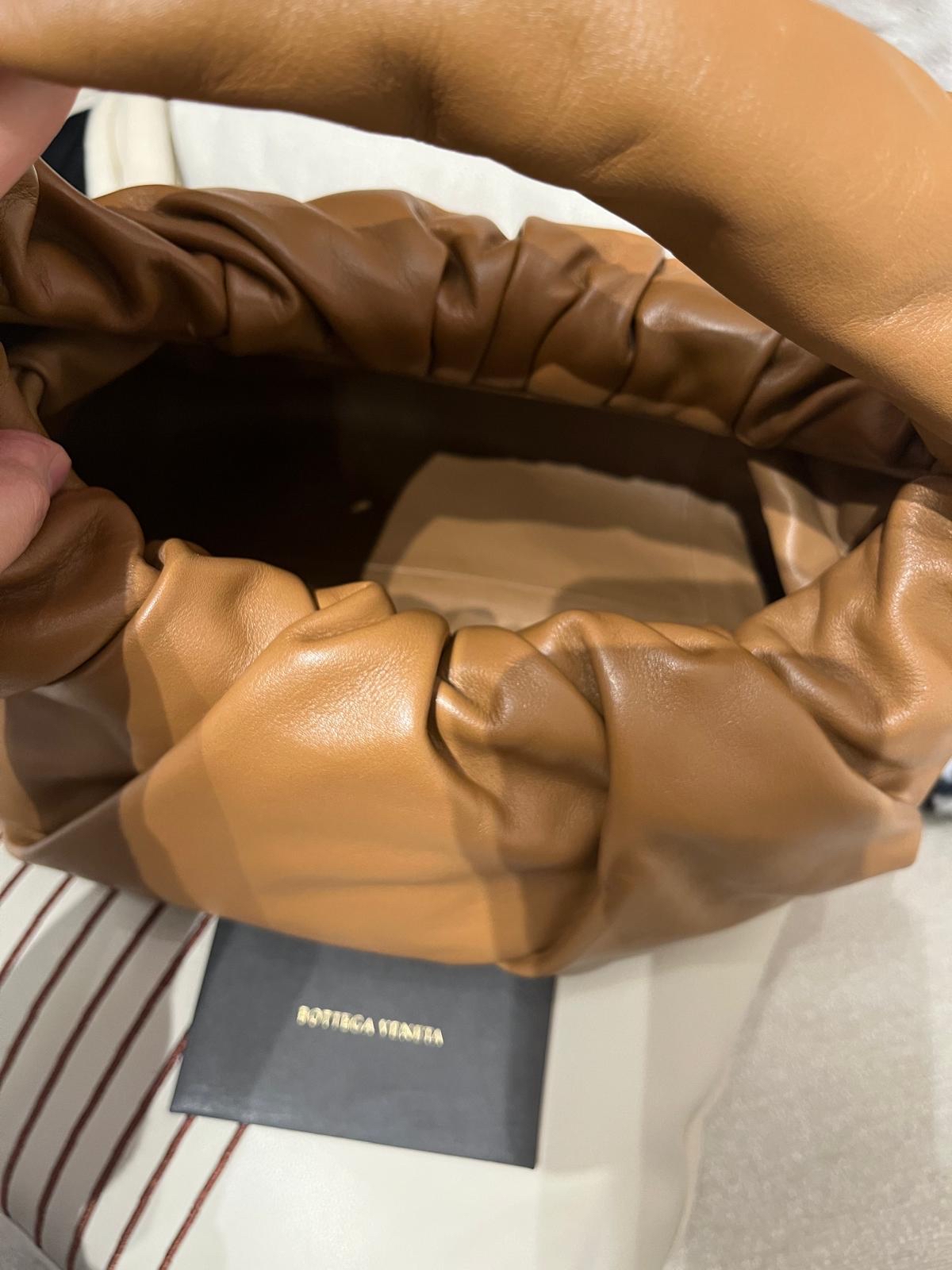 BOTTEGA VENETA BV The Shoulder Pouch leather gathered hobo 雲朵包 ,100%Authentic ,98%new✅dust bag