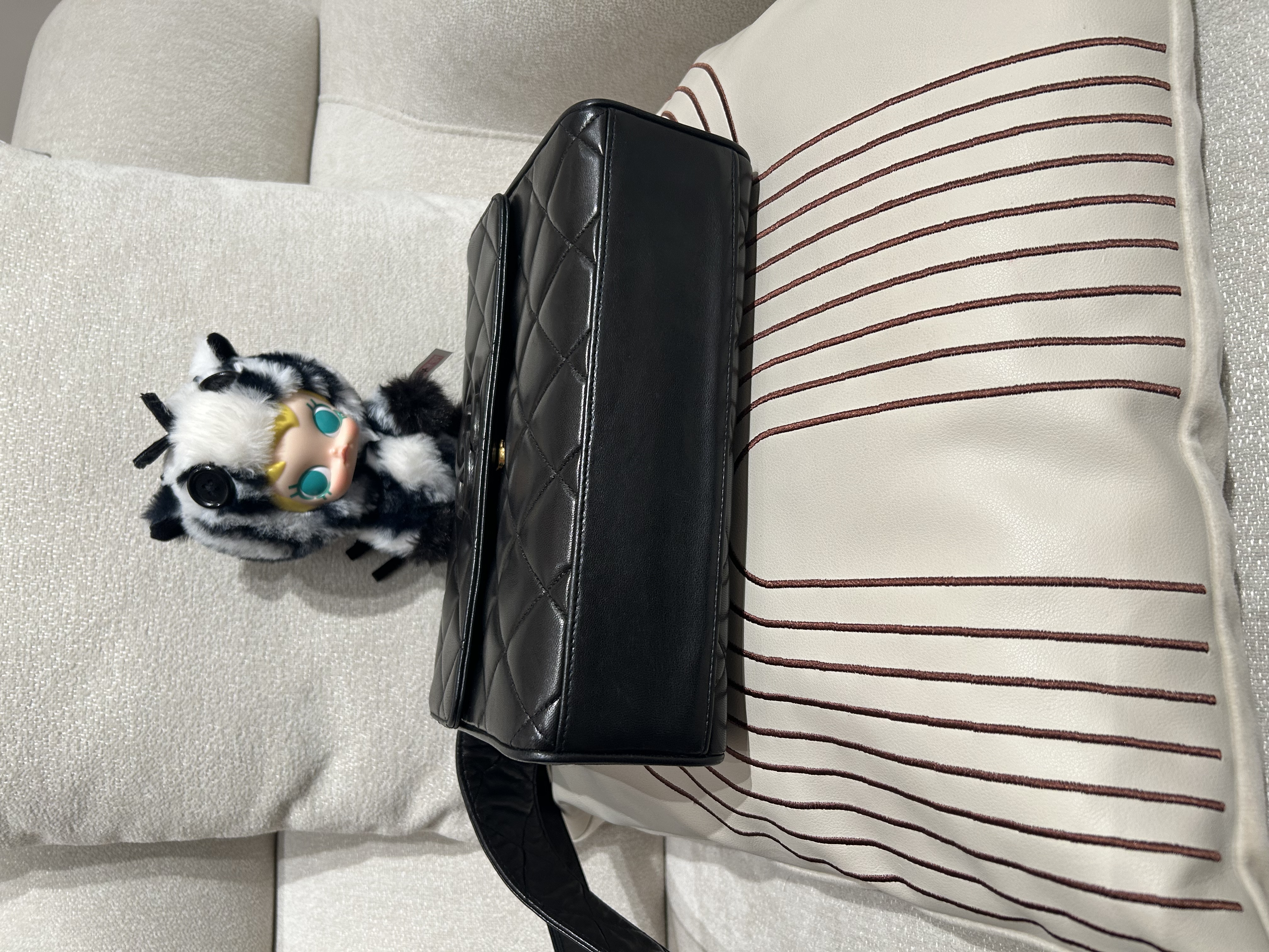 Chanel vintage so black Shoulder bag 100%Authentic ,88%new✅card