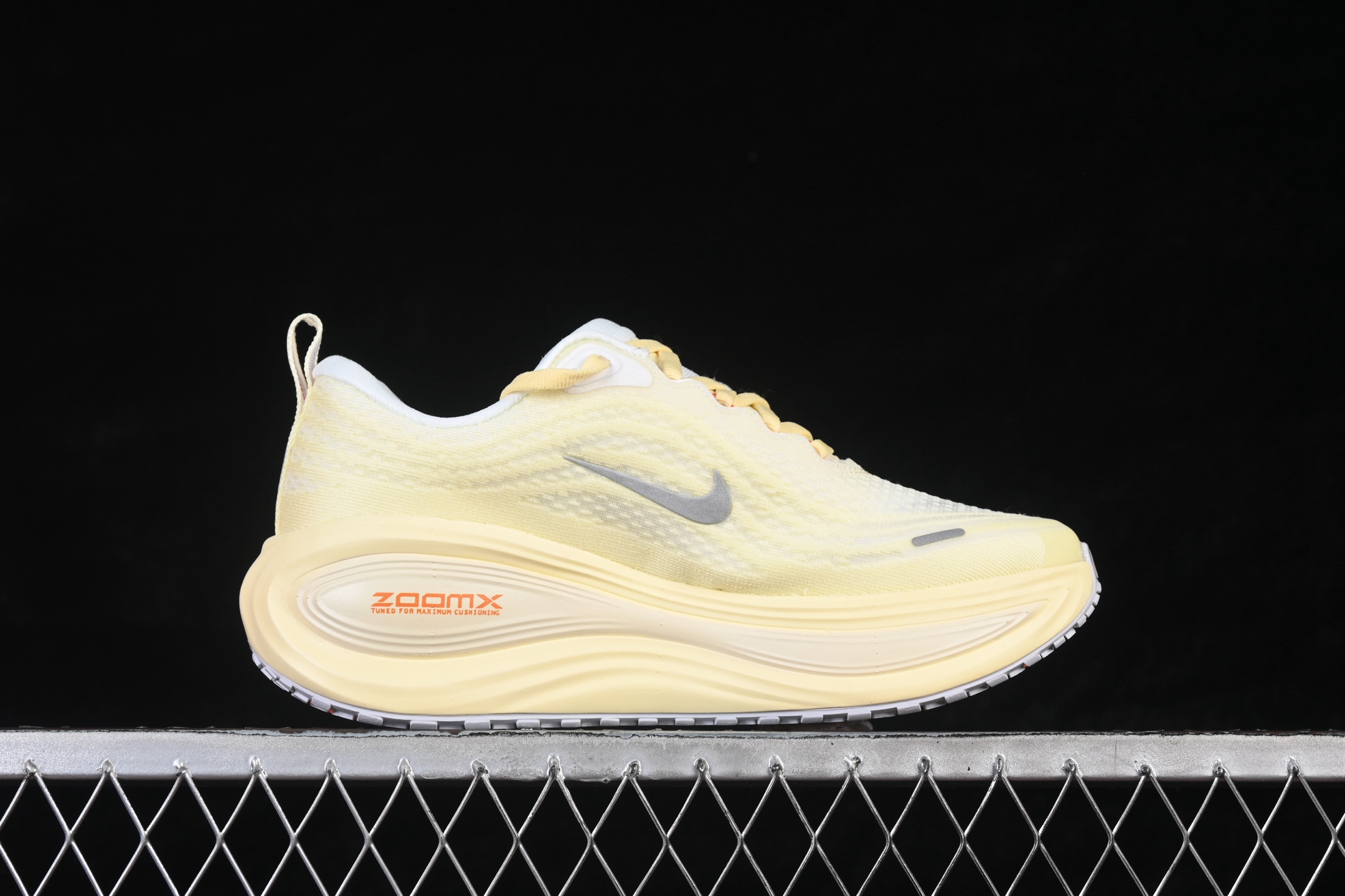 Nike Vomero Plus IM5020-100