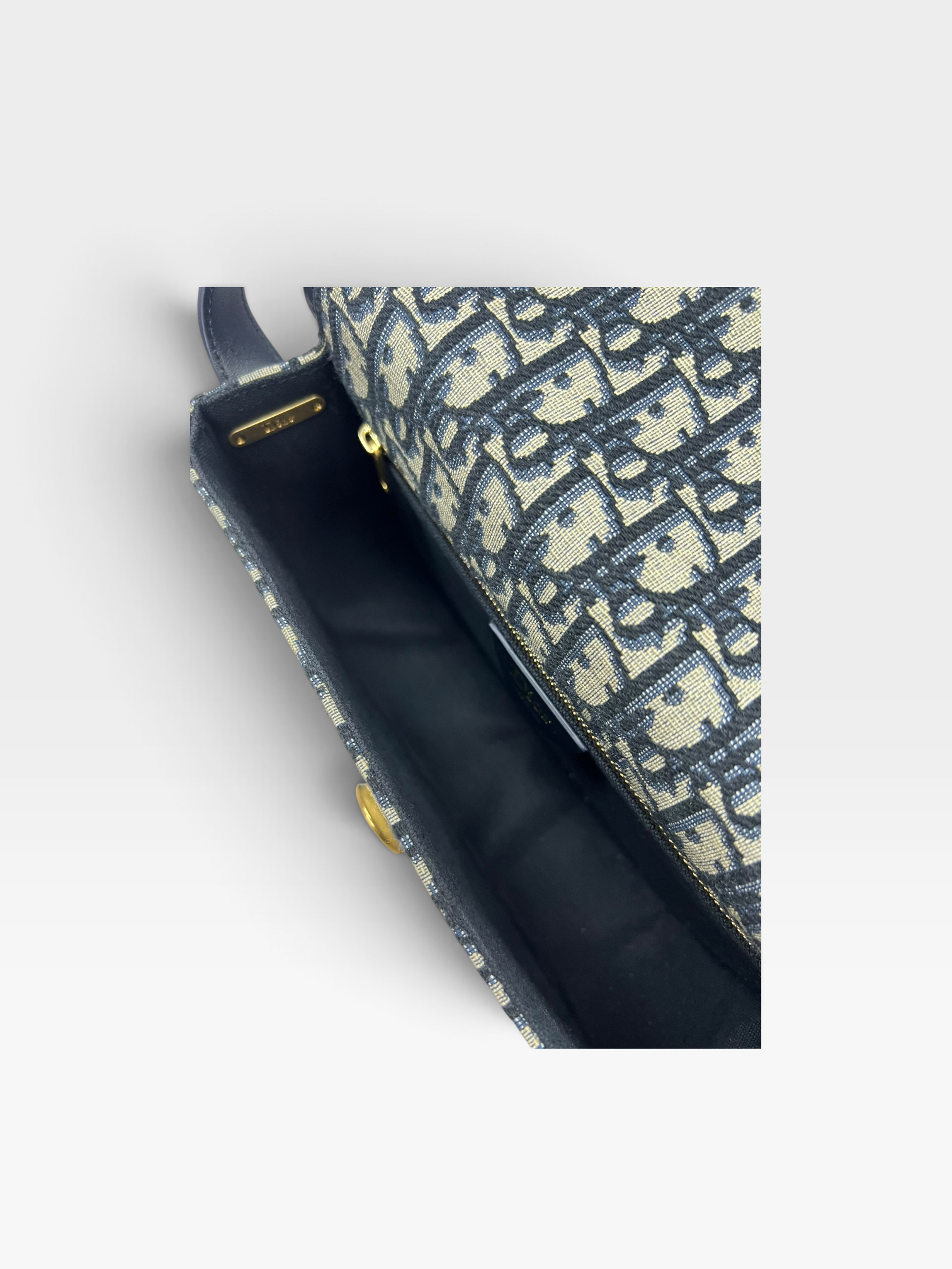 Pre-Owned DIOR Médaillon / Product Code: 082806