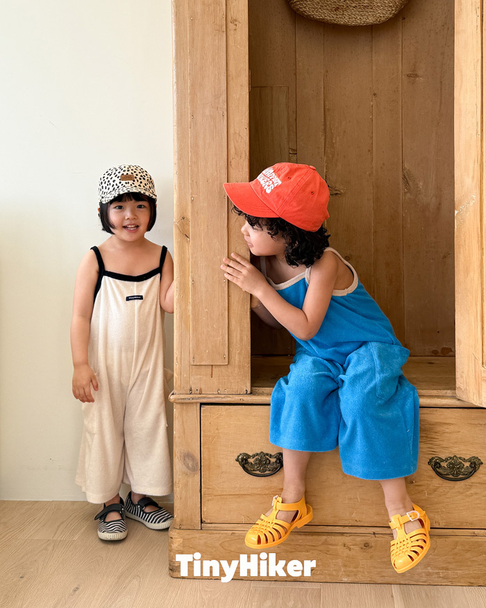 🇰🇷Tiny Hiker連身褲