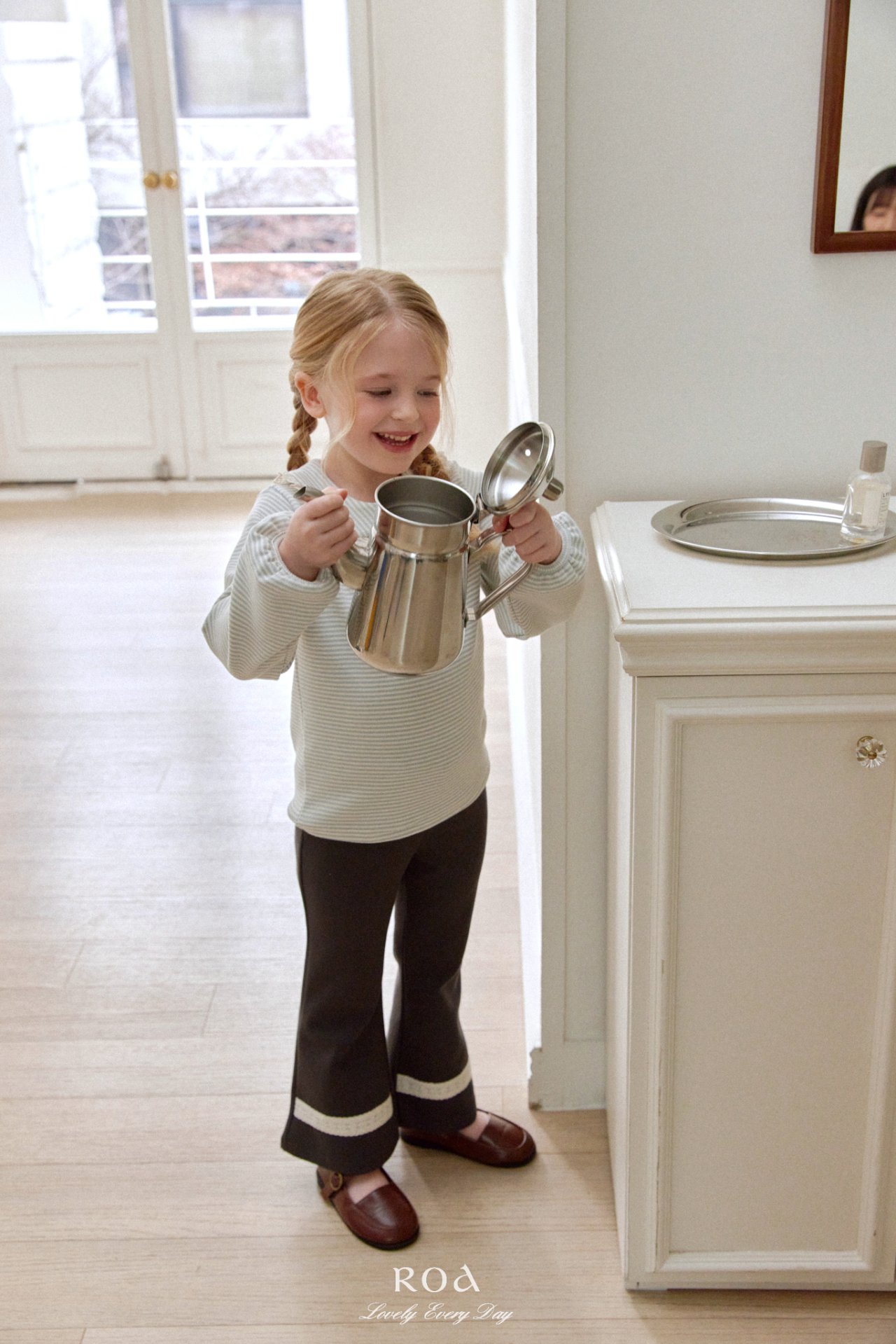 Lace 小喇叭長褲