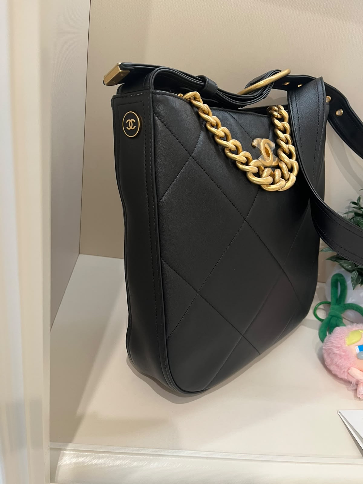 Chanel easy mood Hobo Bag AS2844 bucket bag,100%Authentic, 98%New ✅香港專門店收據✅晶片✅Dust bag✅Box