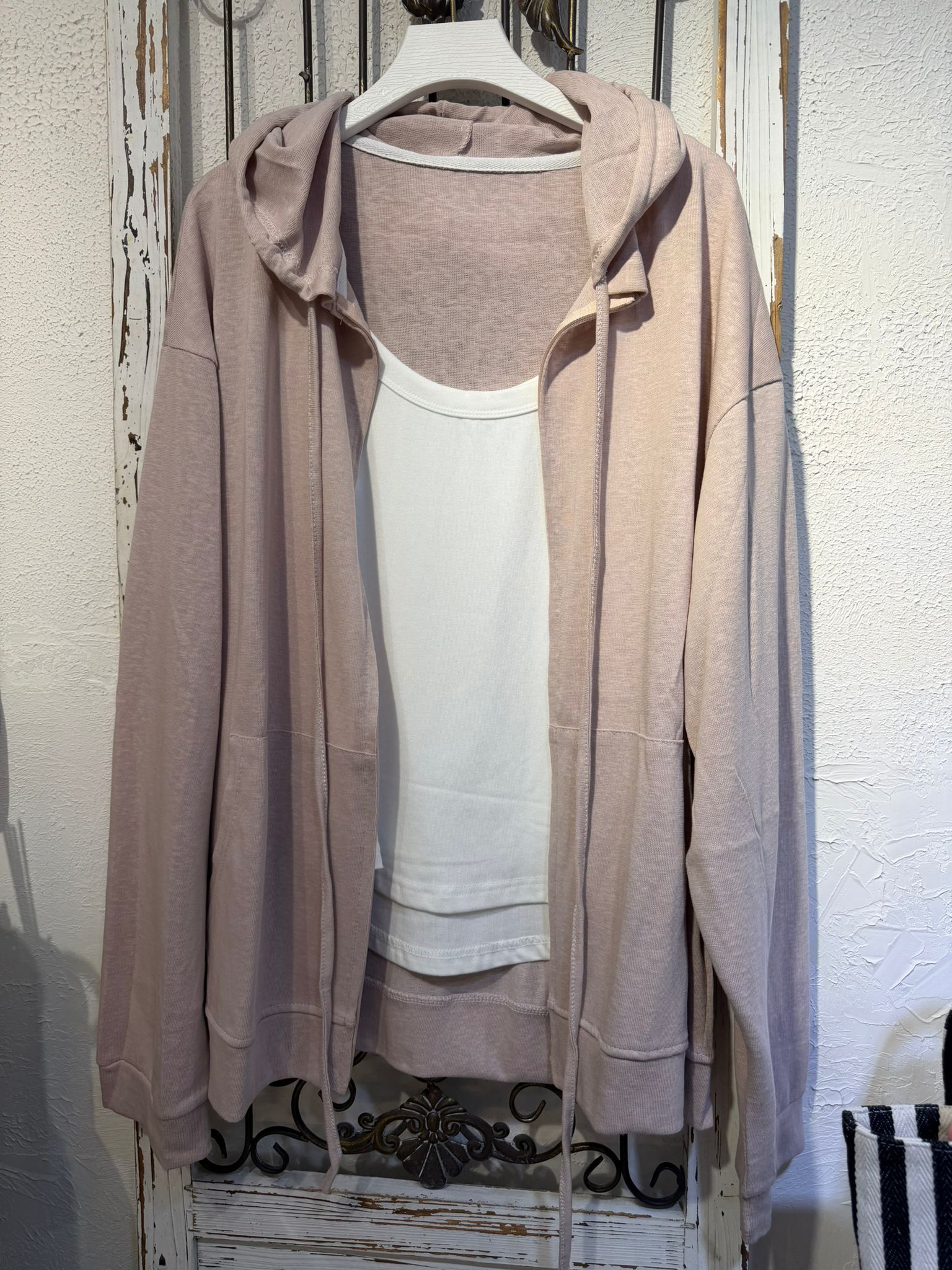 Sale‼️連帽拉鍊外套