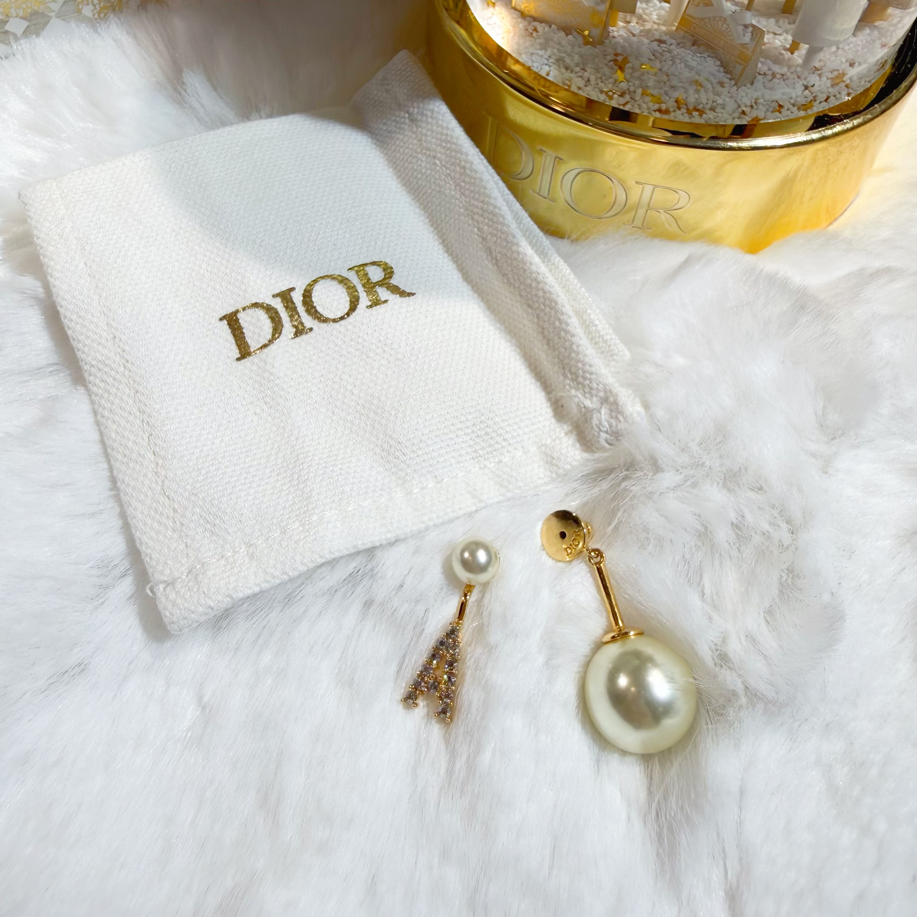 Dior earrings pearl/A
