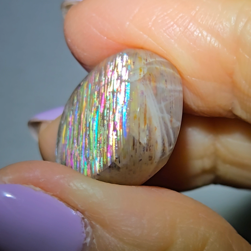 Rainbow meteor shower sunstone cabochon - SM111
