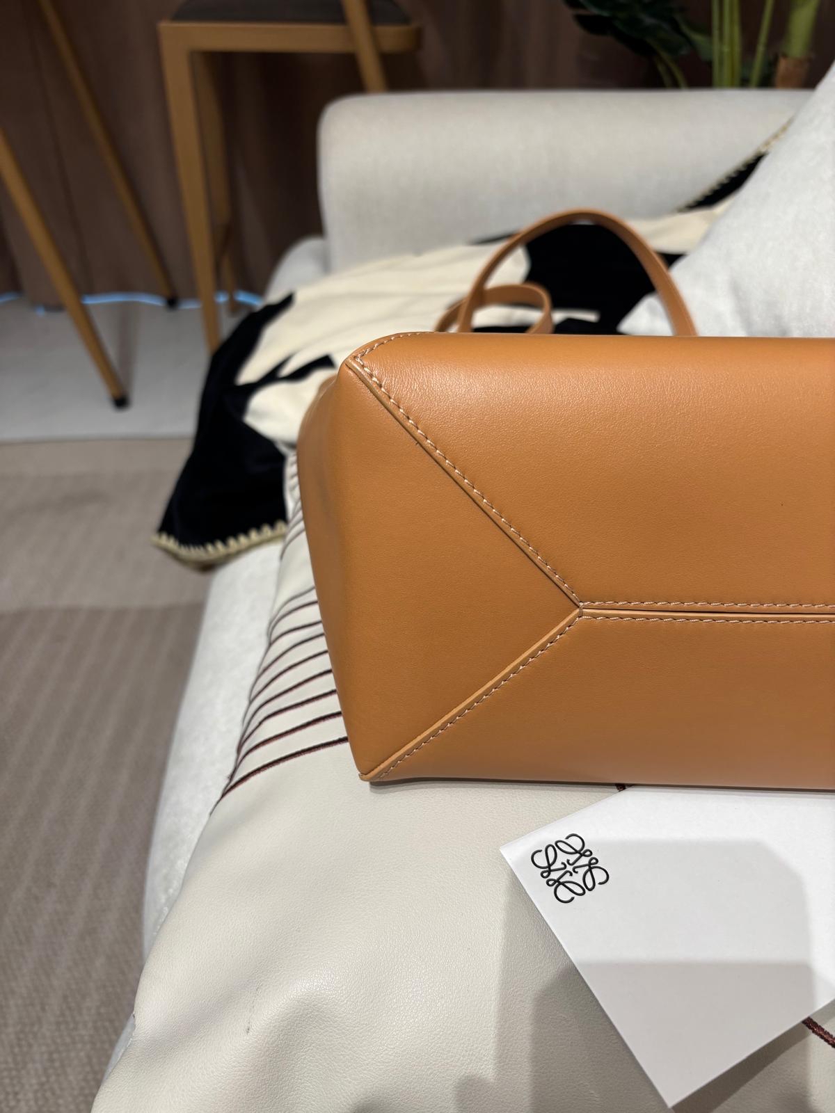 Loewe fold Tote 100%Authentic, 98%New ✅收據✅Dust bag