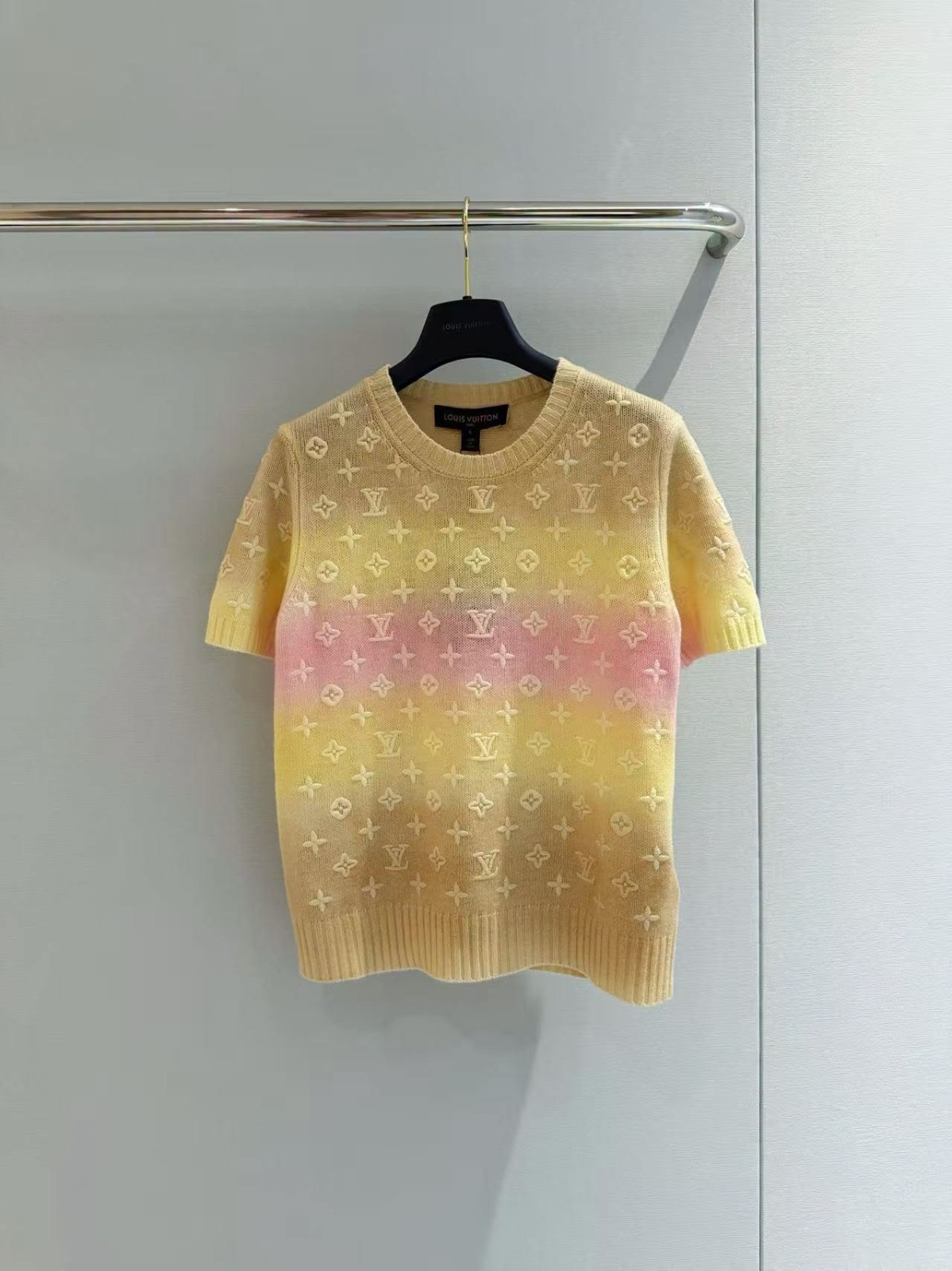【原單】LV 3D Monogram Tie Dye Knit Top 3D立體字母紮染針織上衣