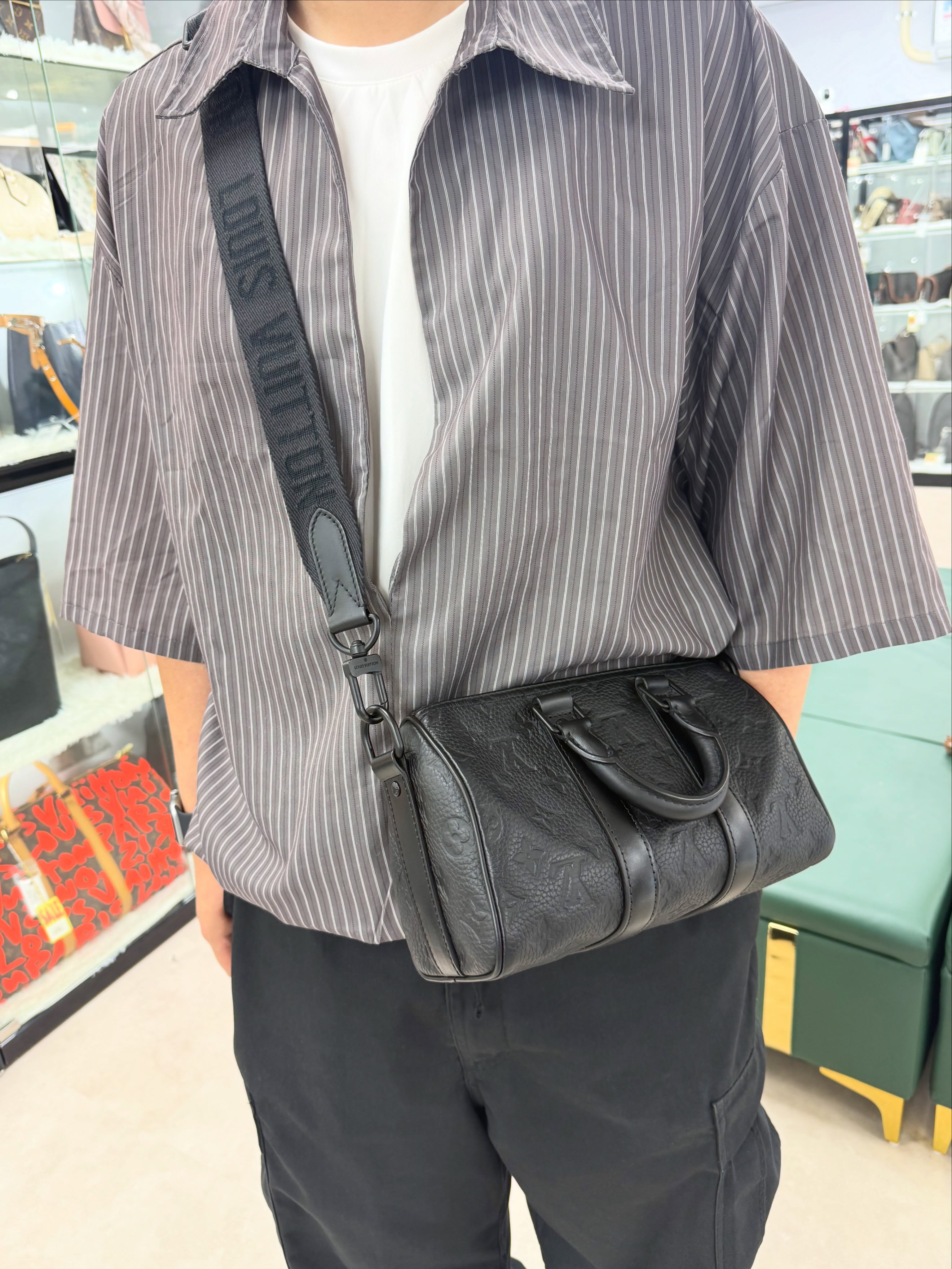 👜 PRE OWNED 🛍️Keepall 25 黑花壓紋 有盒有塵袋🖤