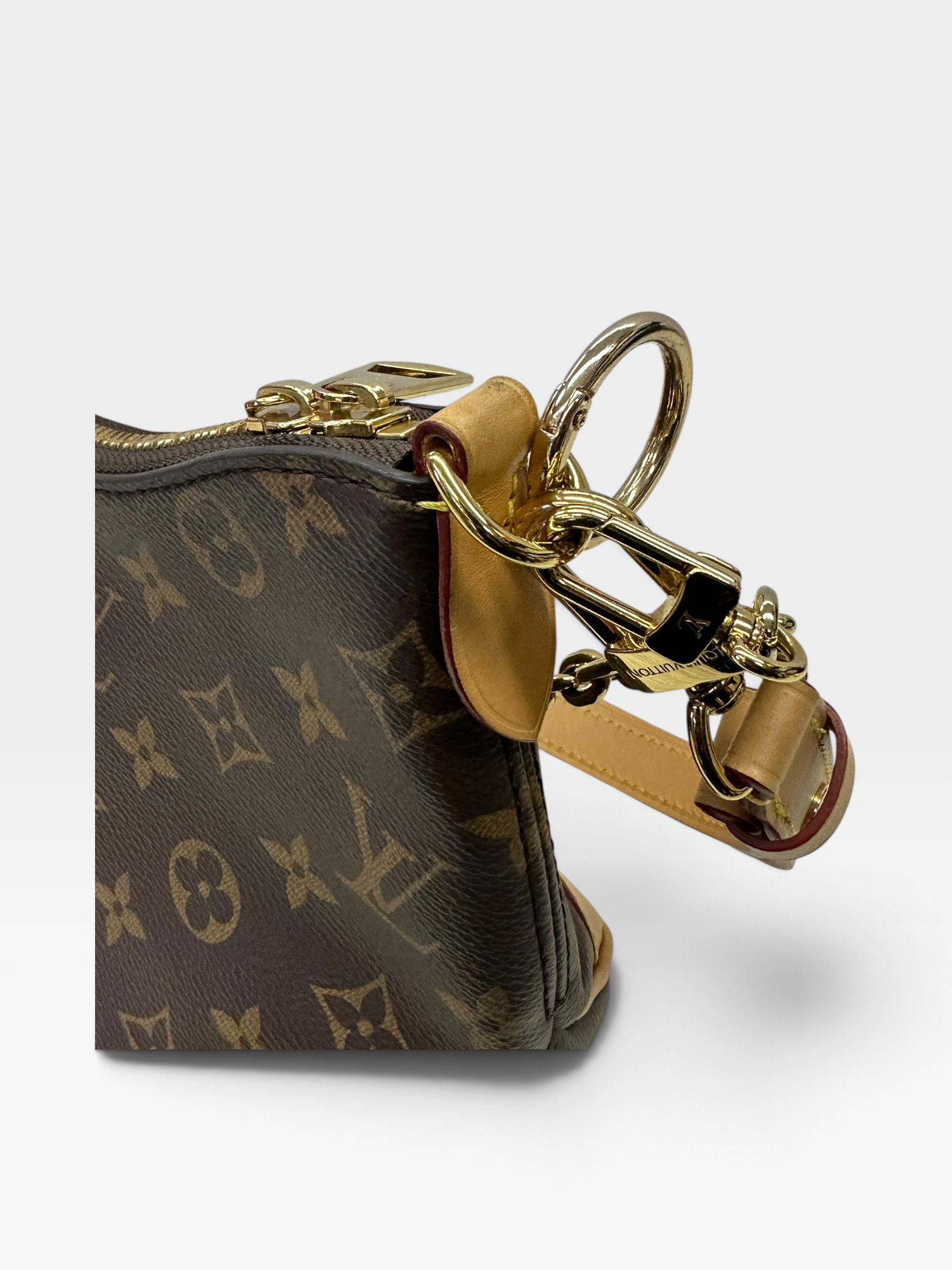 Pre-Owned LV Boulogne / Product Code: 092405