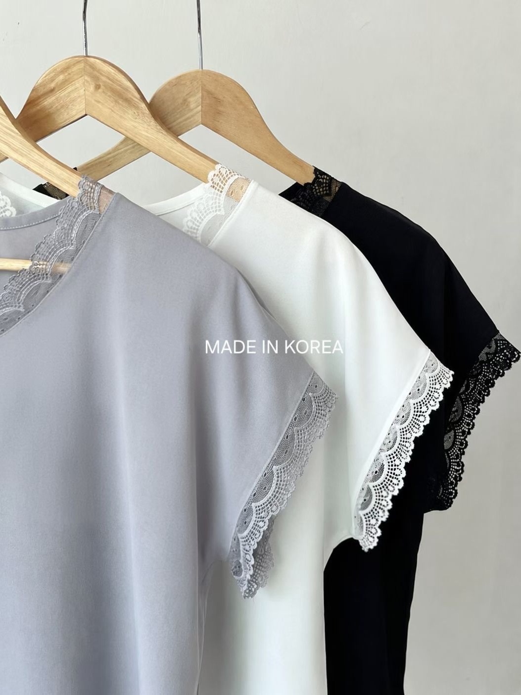G6365 韓國🇰🇷V領lace top