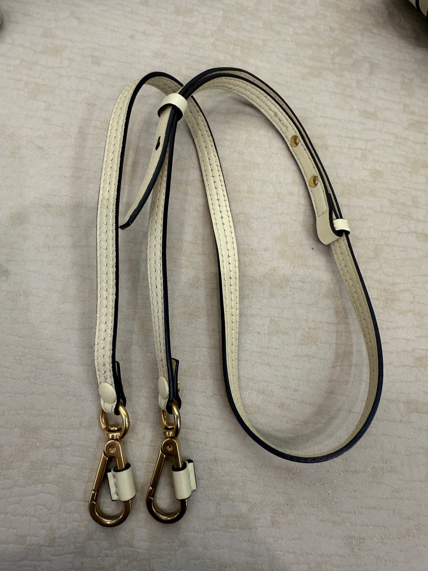 【預訂貨品】Chloe奶油白圓環包 