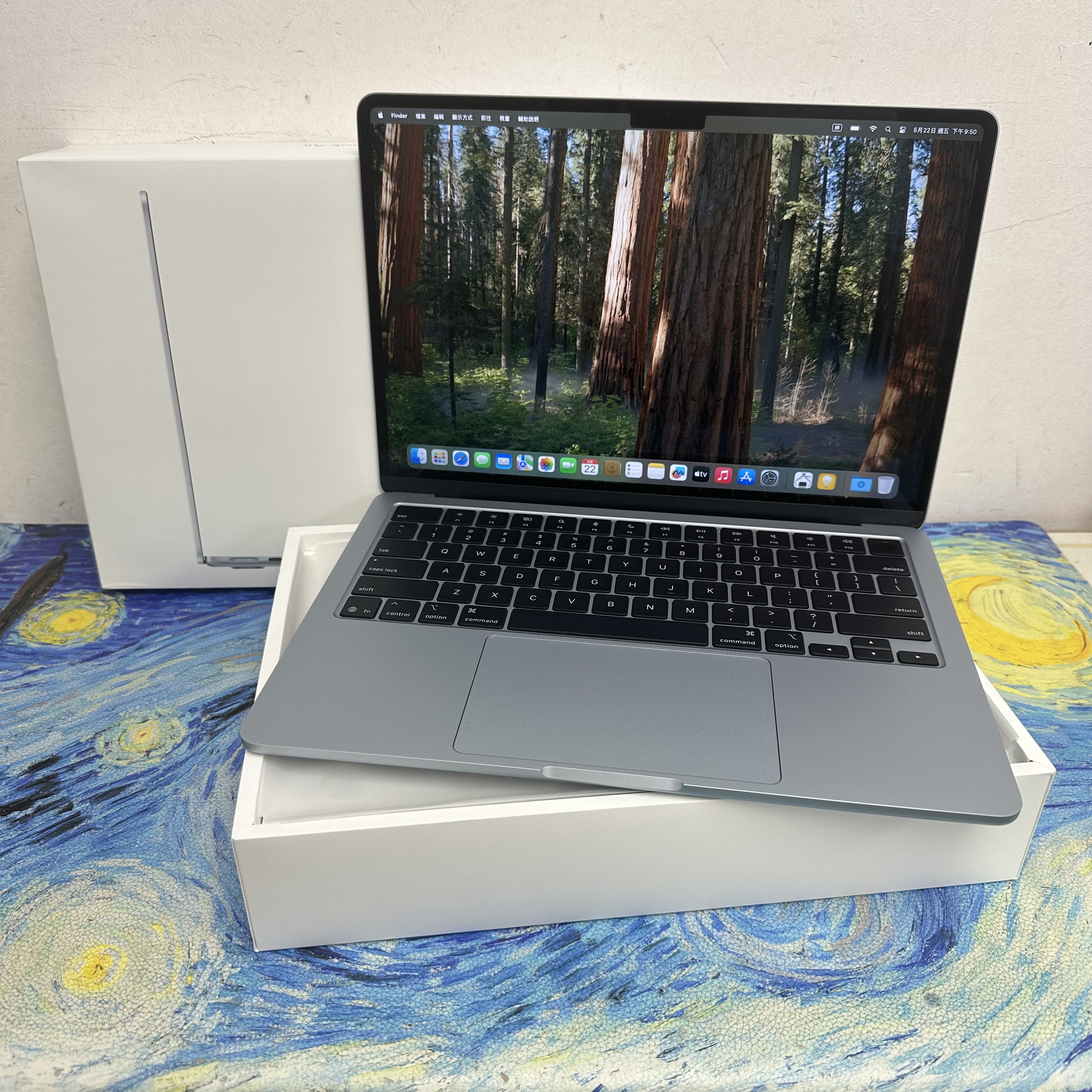 APPLE  MacBook Air M4 2025 M4 CPU/ 16GB Ram/256GB SSD/10核心GPU/Liquid Retina Mon/13吋/天藍色/Gaming Laptop / Notebook / 超強續航能力/文書機 / 畫圖 / 剪片 / Movie / Netflix 
