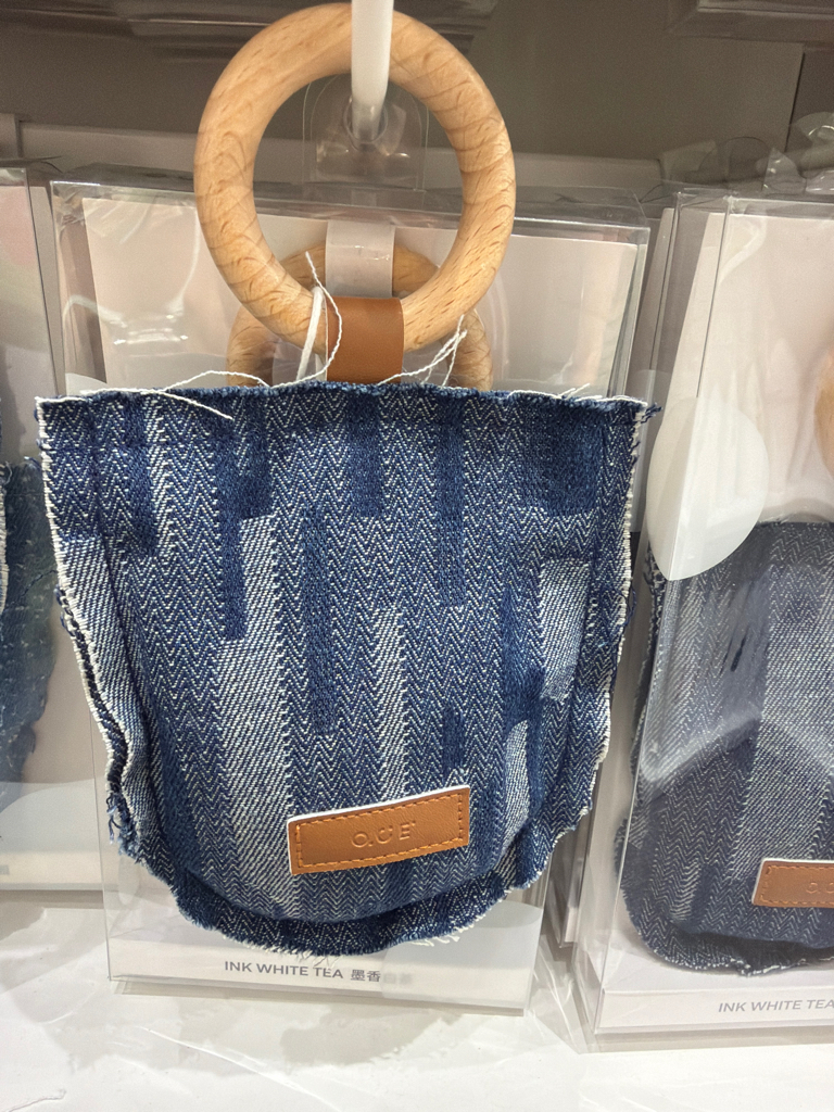 Denim Wooden Ring Sachet ( West Msia Only)