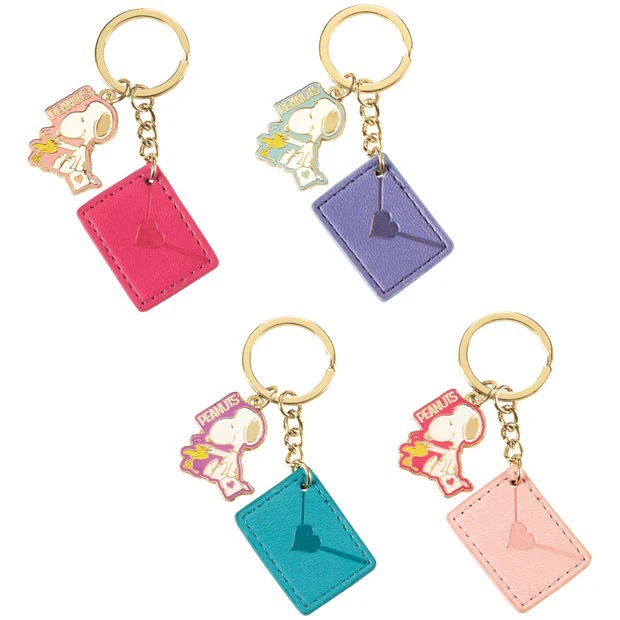 Peanuts Keychain Set