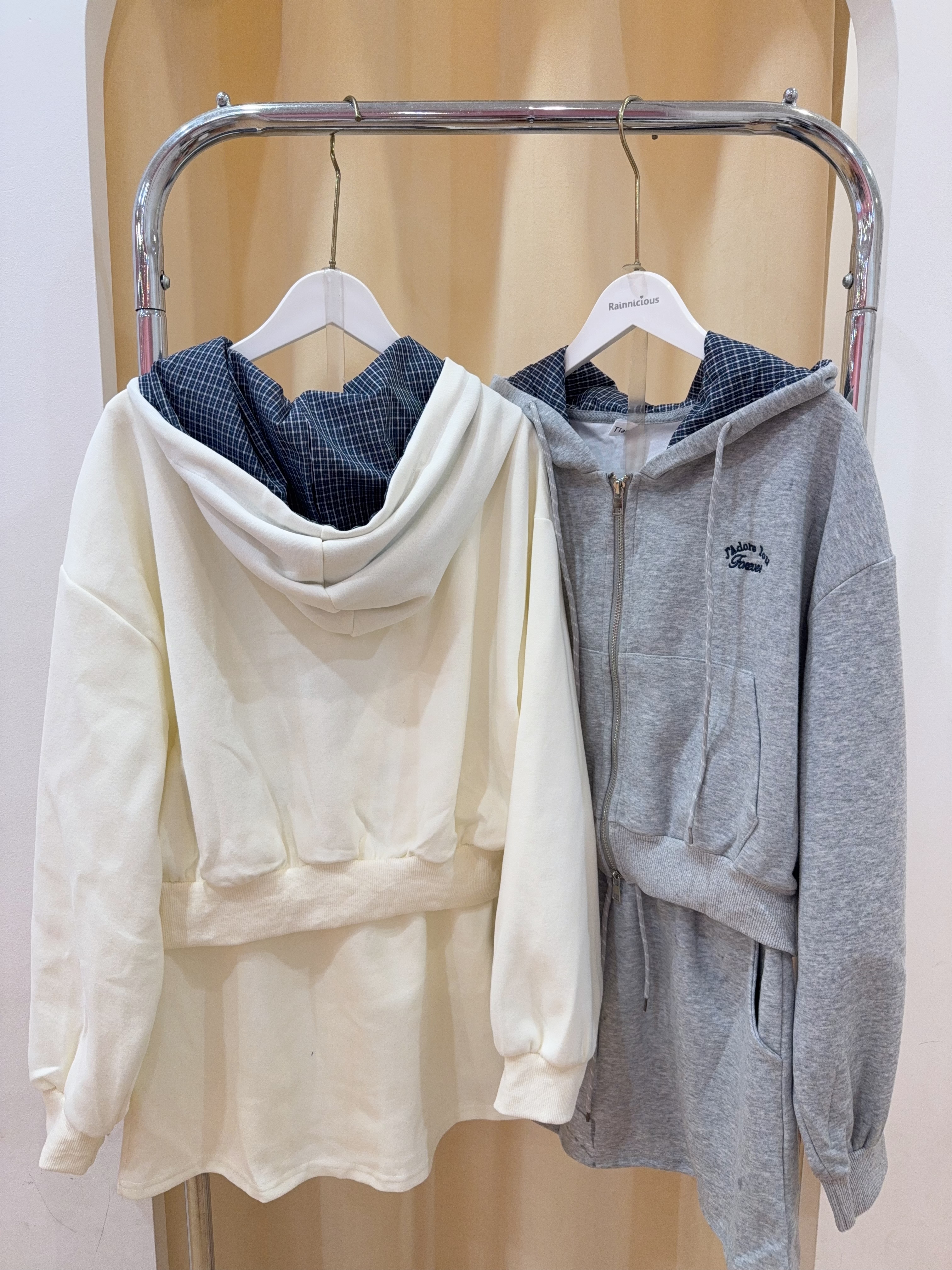 韩系格纹连帽外套上衣+半身短裙两件套 R2817