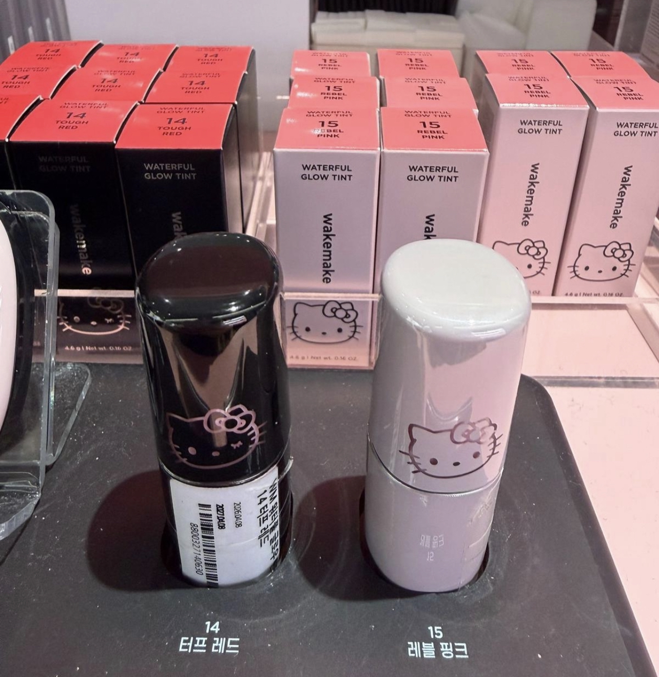 （約5月頭到貨）🇰🇷韓國人氣 WAKEMAKE x Hello Kitty 限定版聯名組合唇彩（14/15色）💕