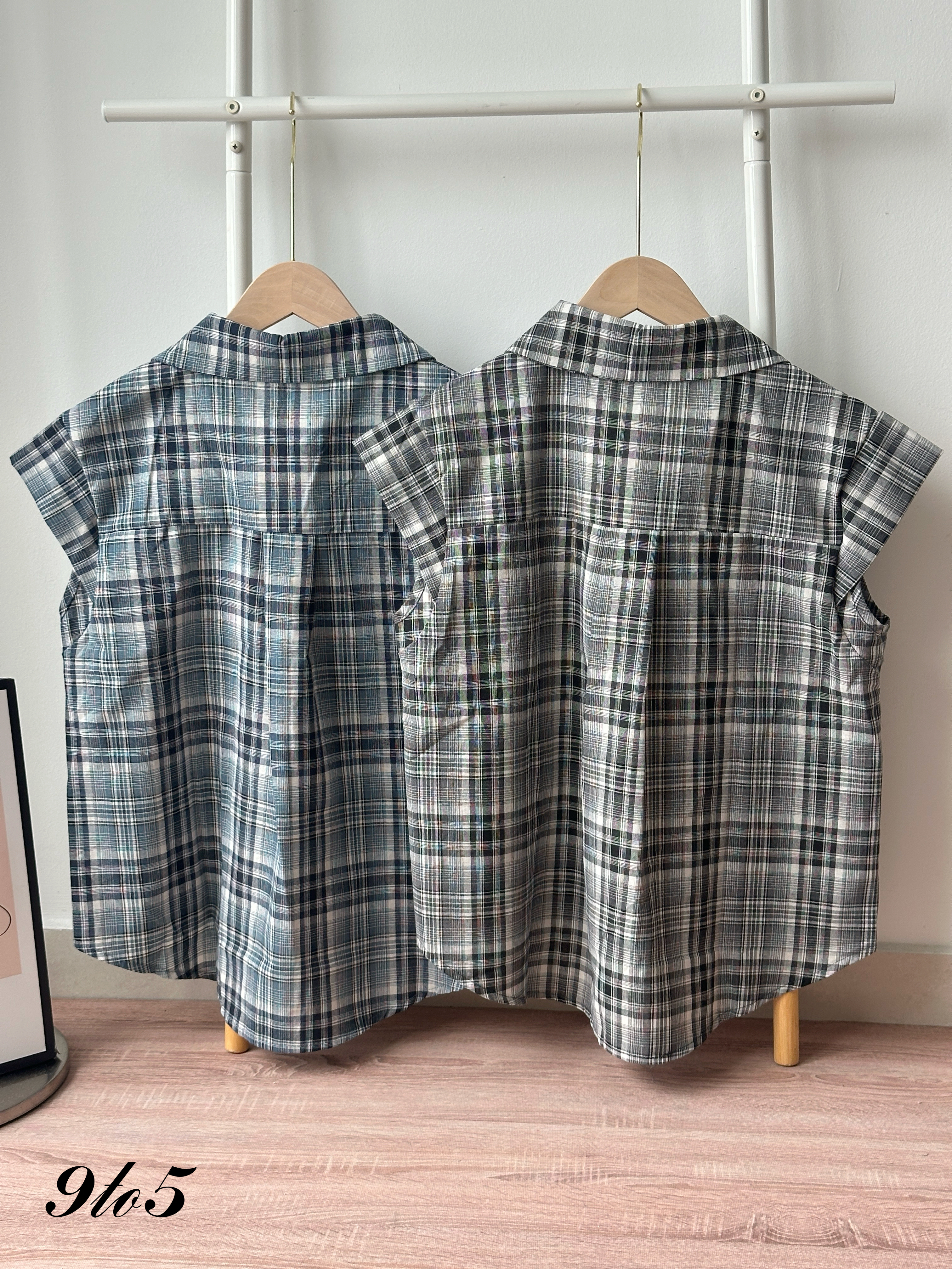 T4280 Cape Sleeve Checkered Shirt - Black & Blue