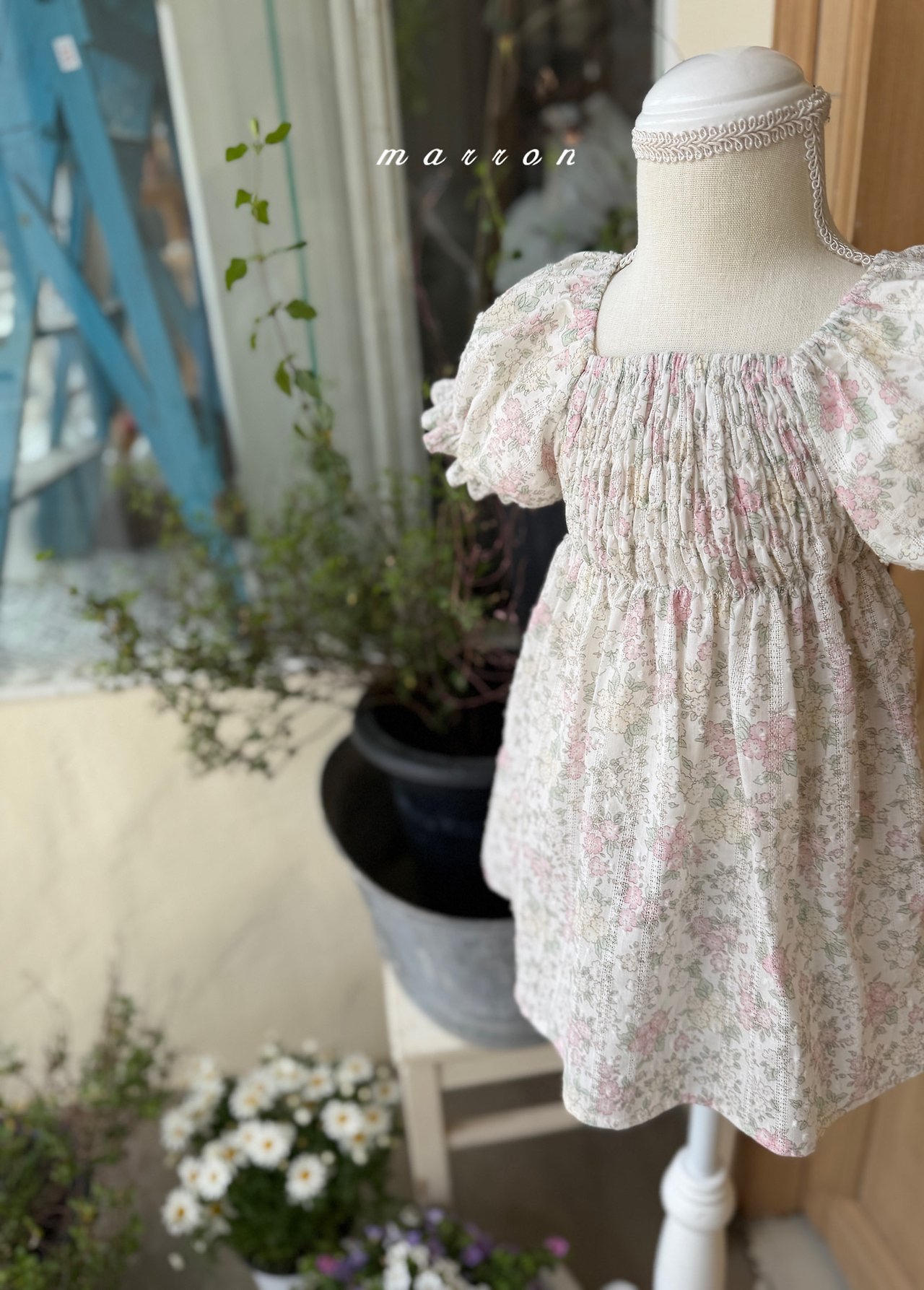 ☀️預訂 韓國直送☀️🇰🇷Marron兩色花卉束胸泡泡袖連身裙