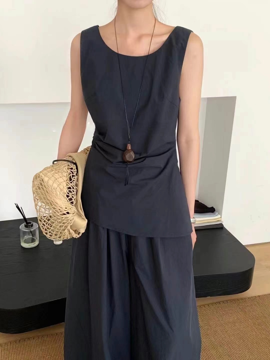 Minimalist Sleeveless Waist-Tie Top & Wide-Leg Pants Set ‖ 极简收腰无袖上衣阔腿裤套装 KR069917102