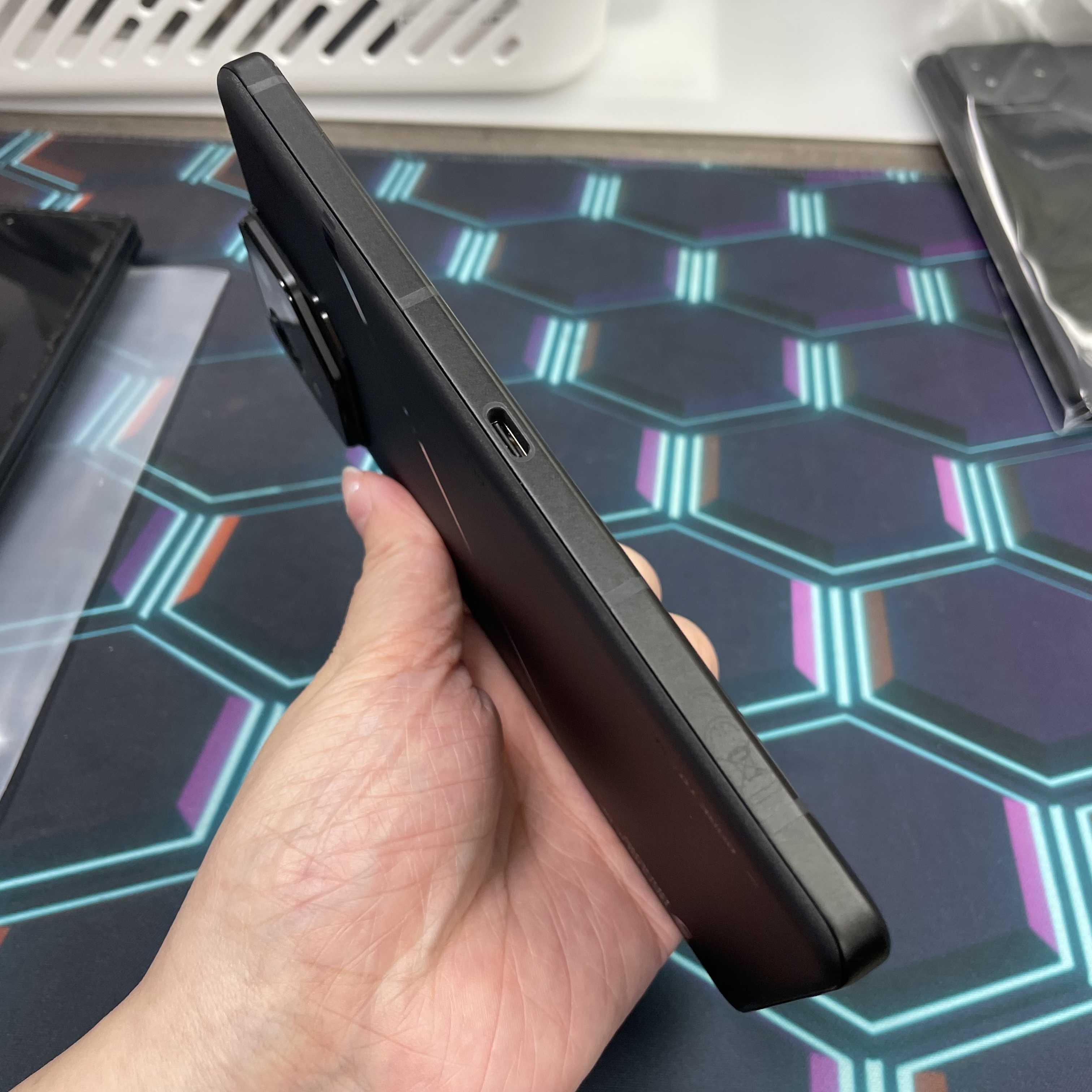 *7708 ASUS ROG Phone 8 Pro 完美機 24+1TB 黑色 black