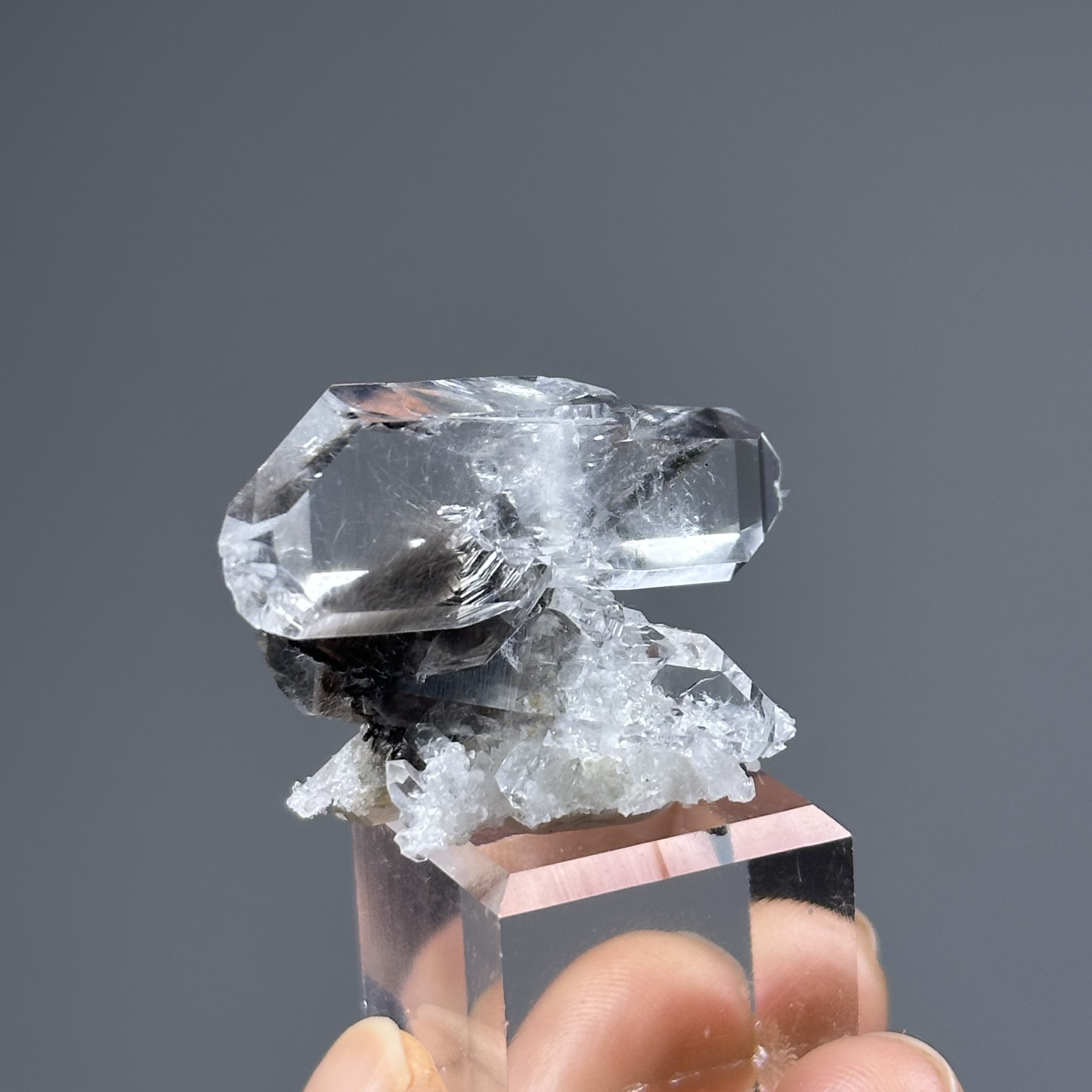 黑銀鈦水晶簇 - Brookite and Rutile Quartz | RU009