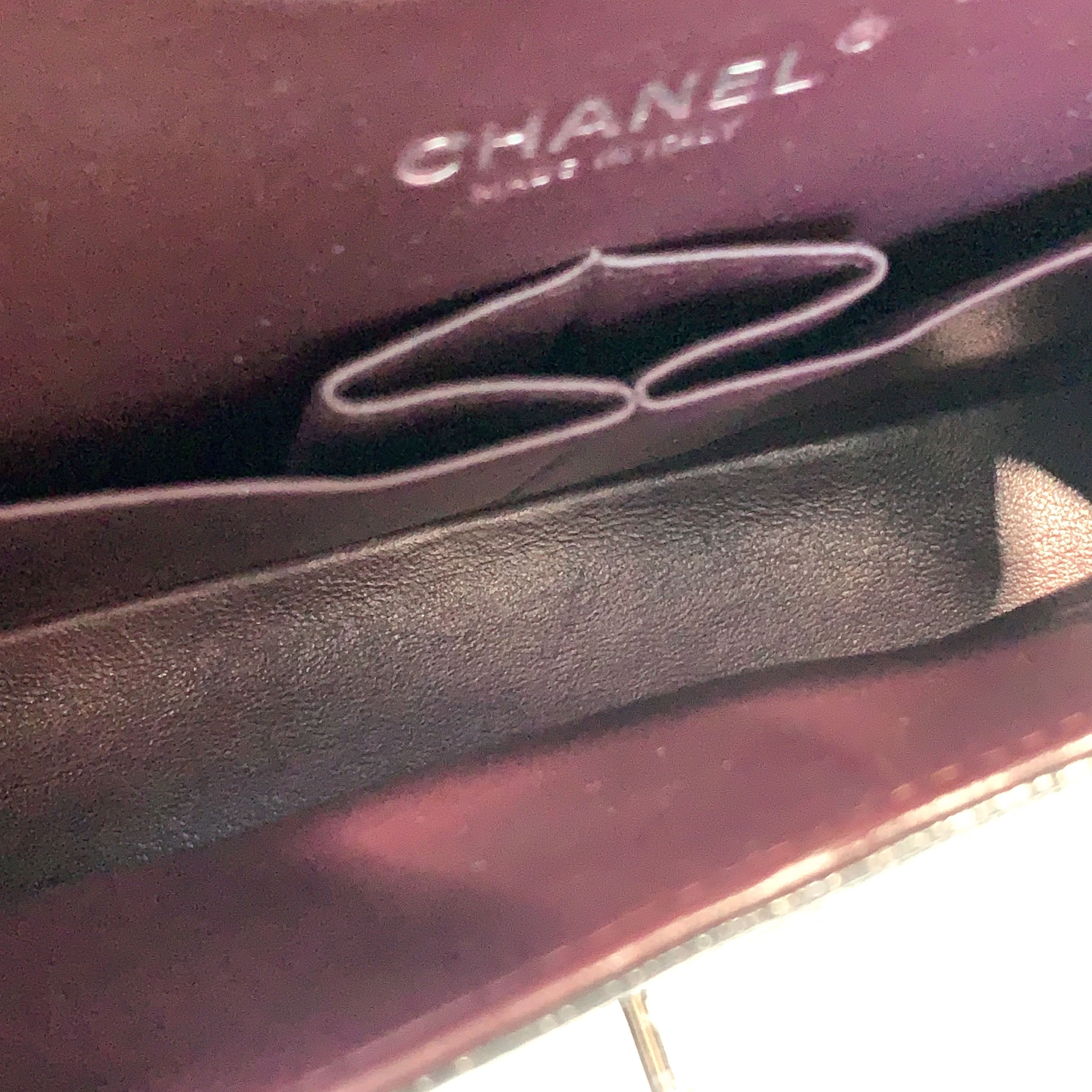 【❤️‍🔥超經典保值眨個眼就賣走咗嘅人氣款】 Chanel CF 黑銀 中號