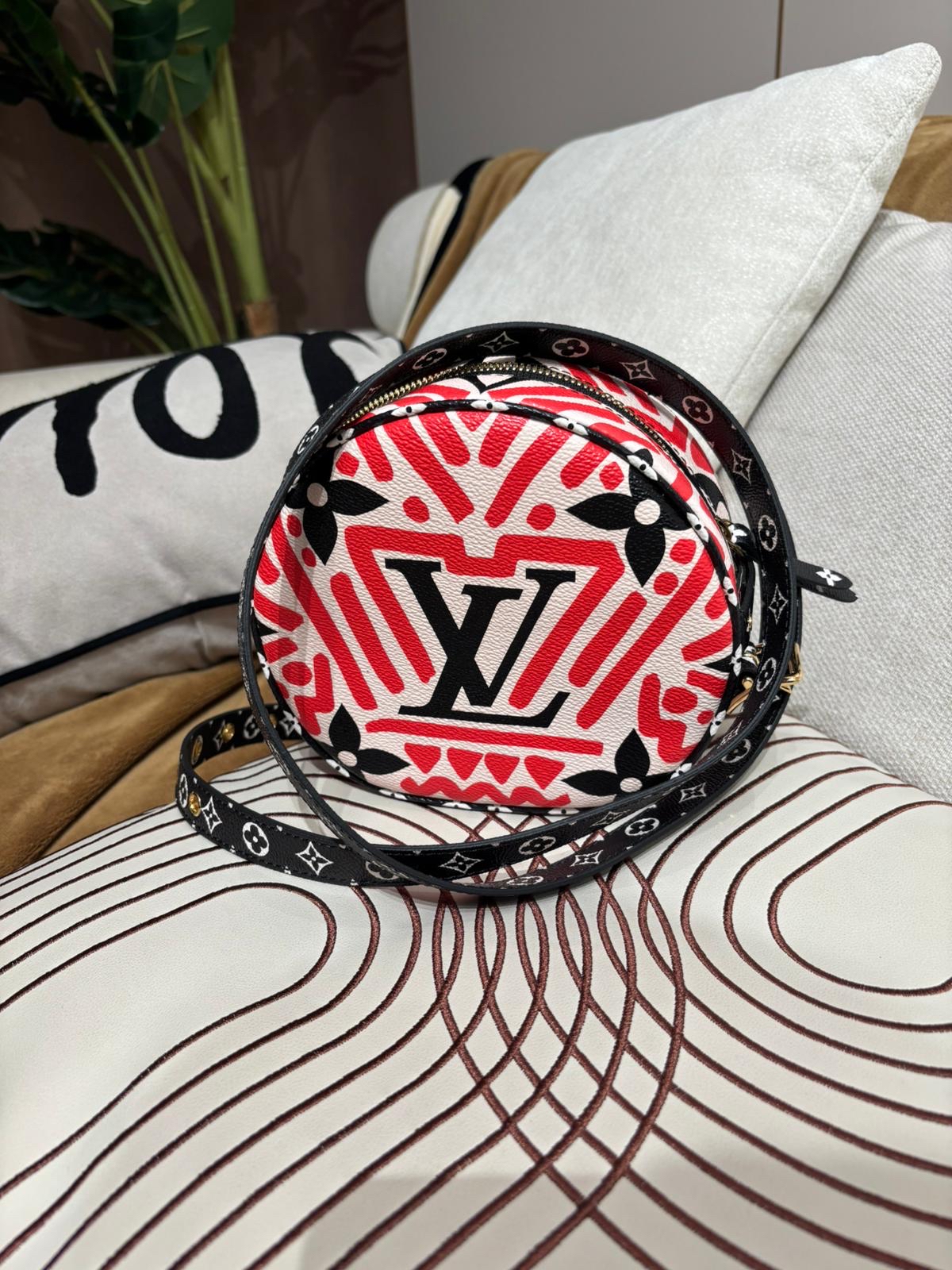 未使用品 Lv Crafty Boite Chapeau Souple Shoulder Bag  M45366 100%Authentic, Unused ✅dust bag 