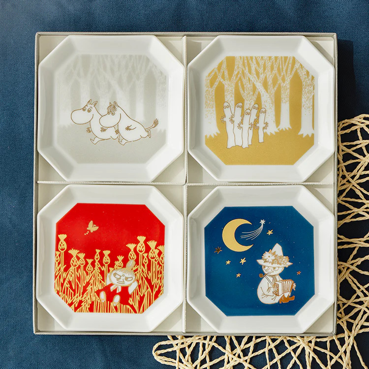 Moomin 一套四件11角皿 