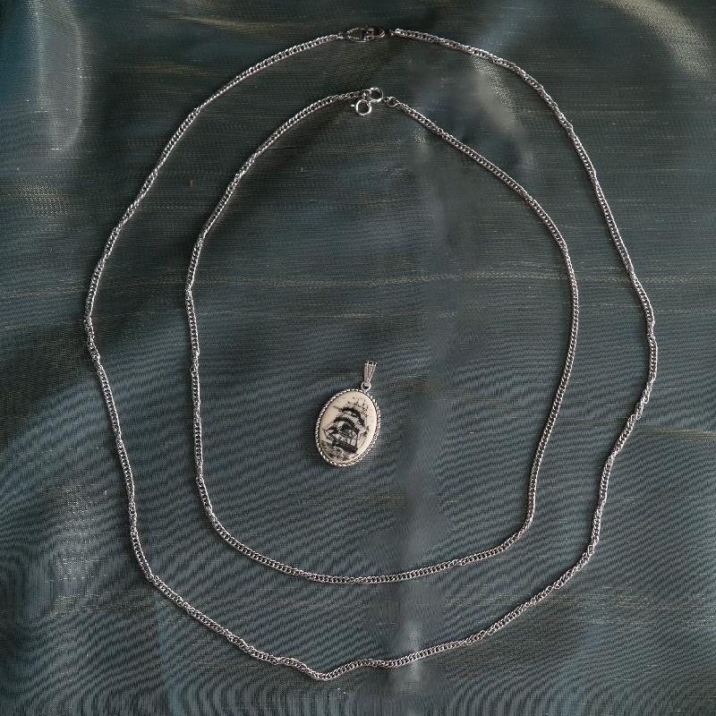 Vintage Sarah Coventry 1975 “Legends” Sailing Boat Pendant Necklace with two chains & Stud Earrings Set in Original Box(MW202)