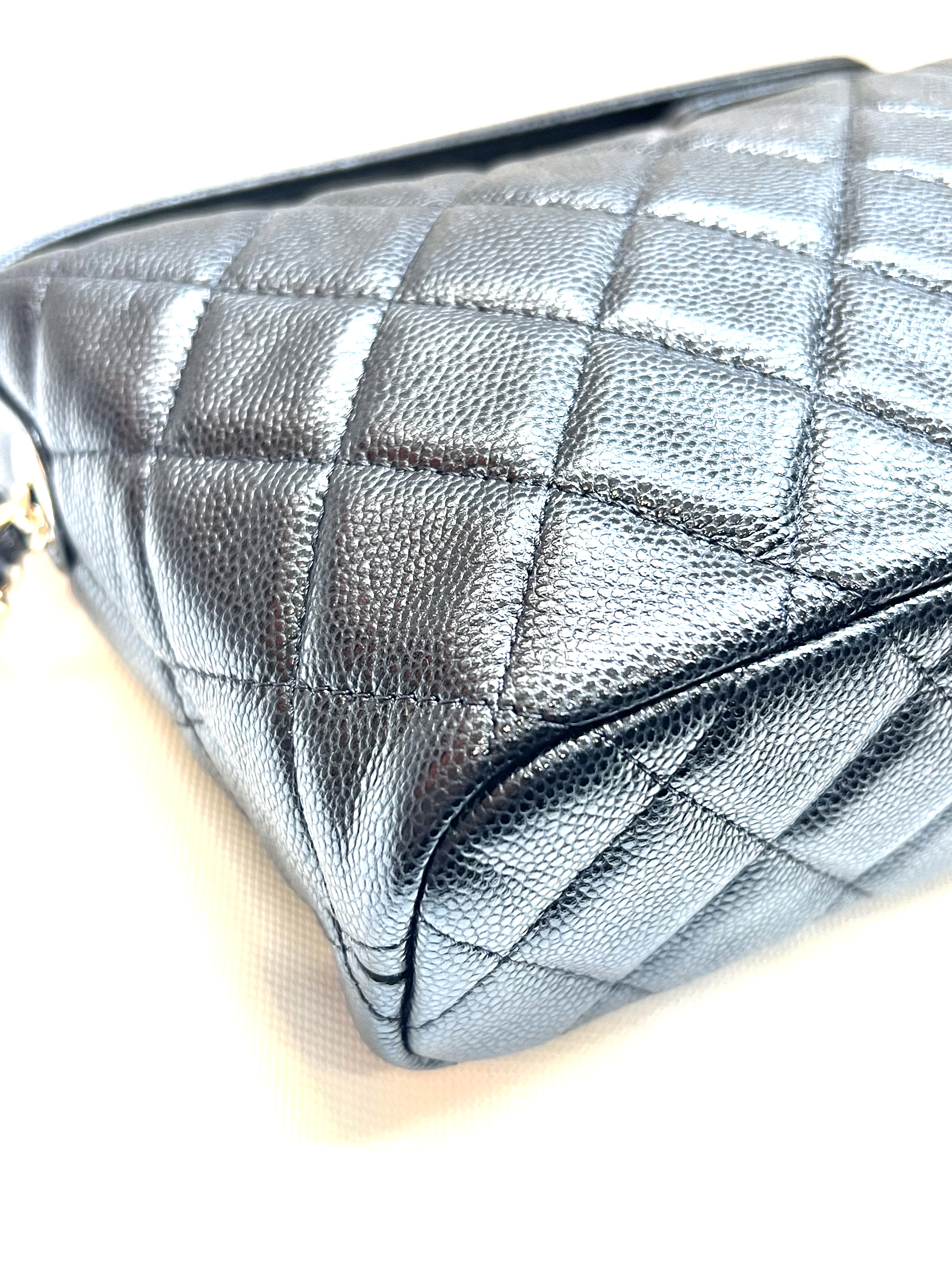 Pre-Owned CHANEL Hobo Bag / Product Code: 26041640