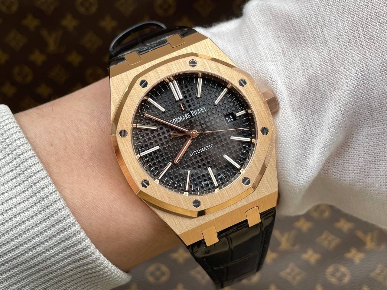 爱彼皇家橡树系列玫瑰金男士腕表