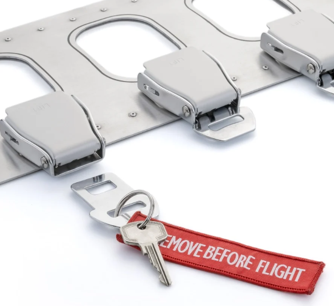 ✈️飛機舷窗與安全帶扣鑰匙收納架（Five Window Airplane Seatbelt Buckle Key Holder）