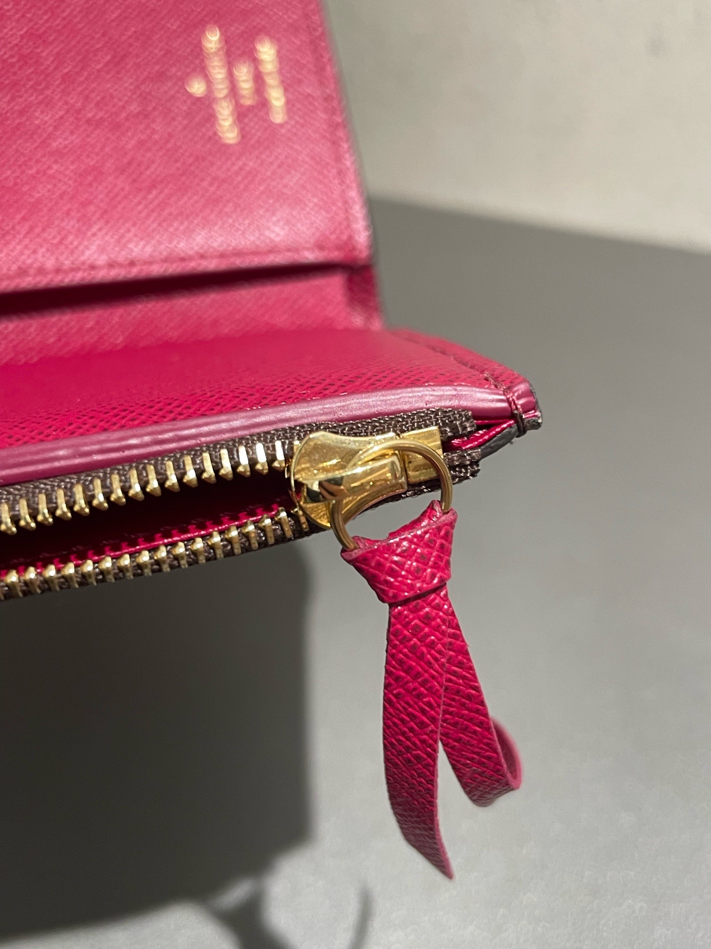 【預訂貨品】LV 紅色豆豆銀包