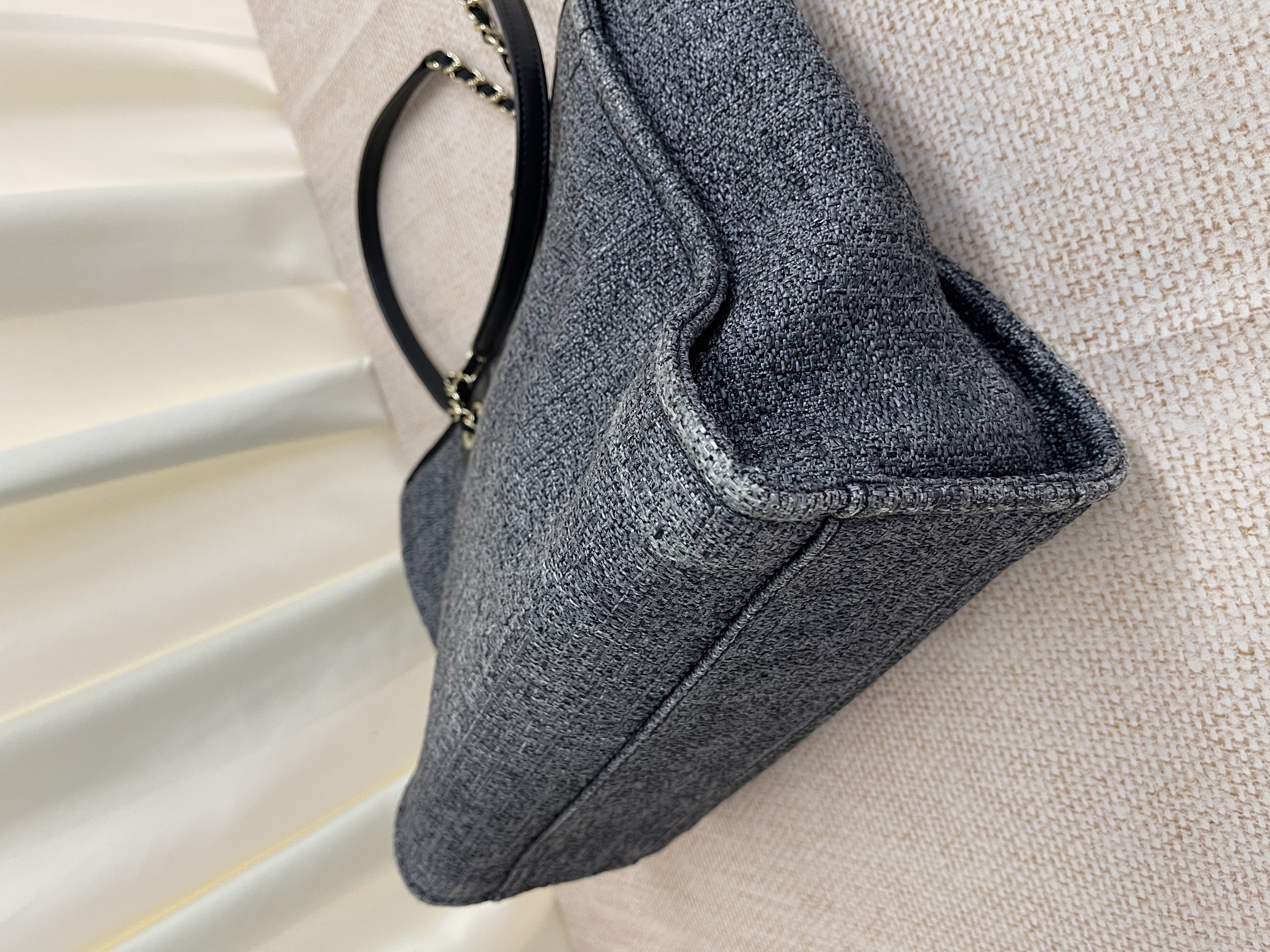 Pre-owned Chanel Deauville Tote Bag/ Product Code: 26051503