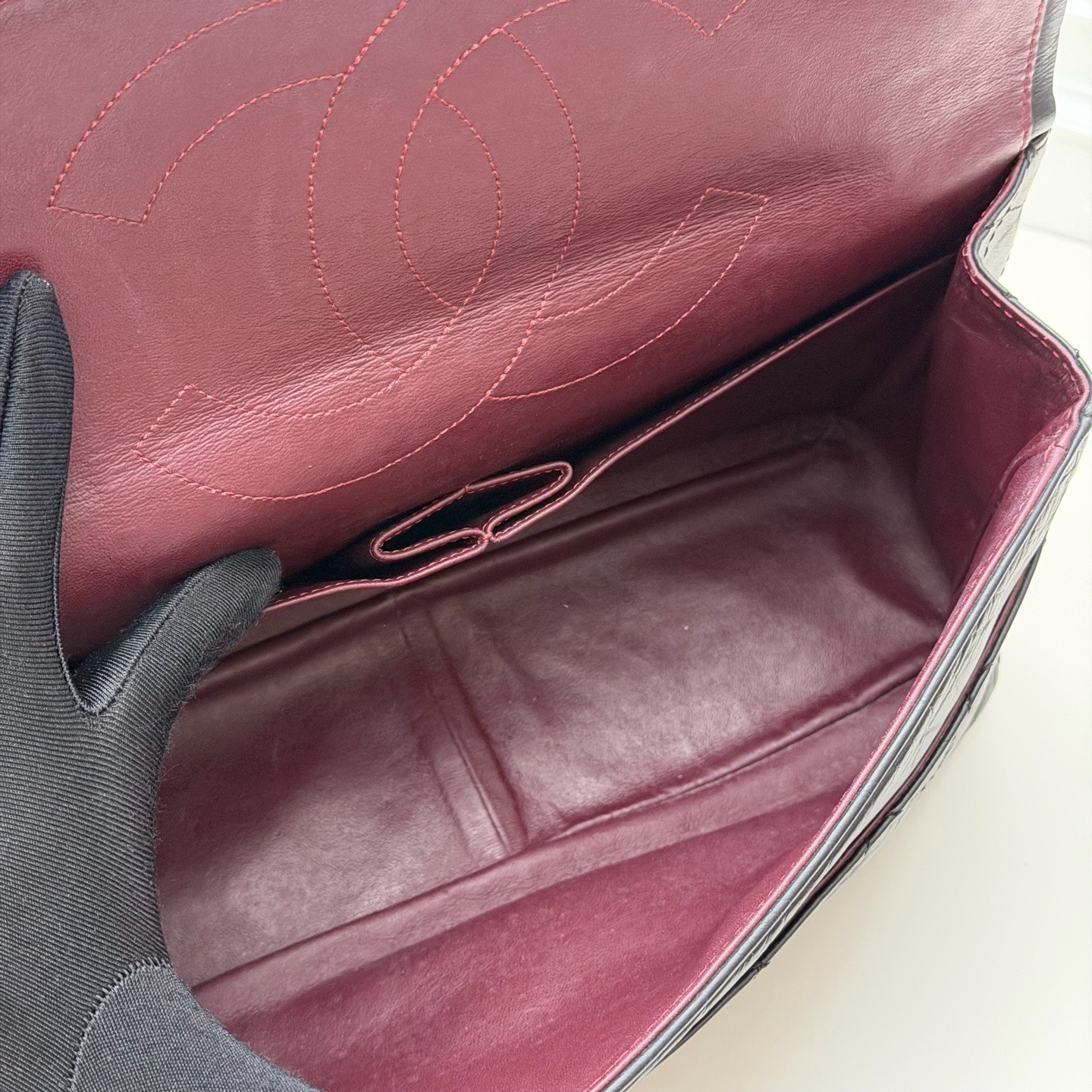 【預訂貨品】CHANEL黑金復古金扣腋下包