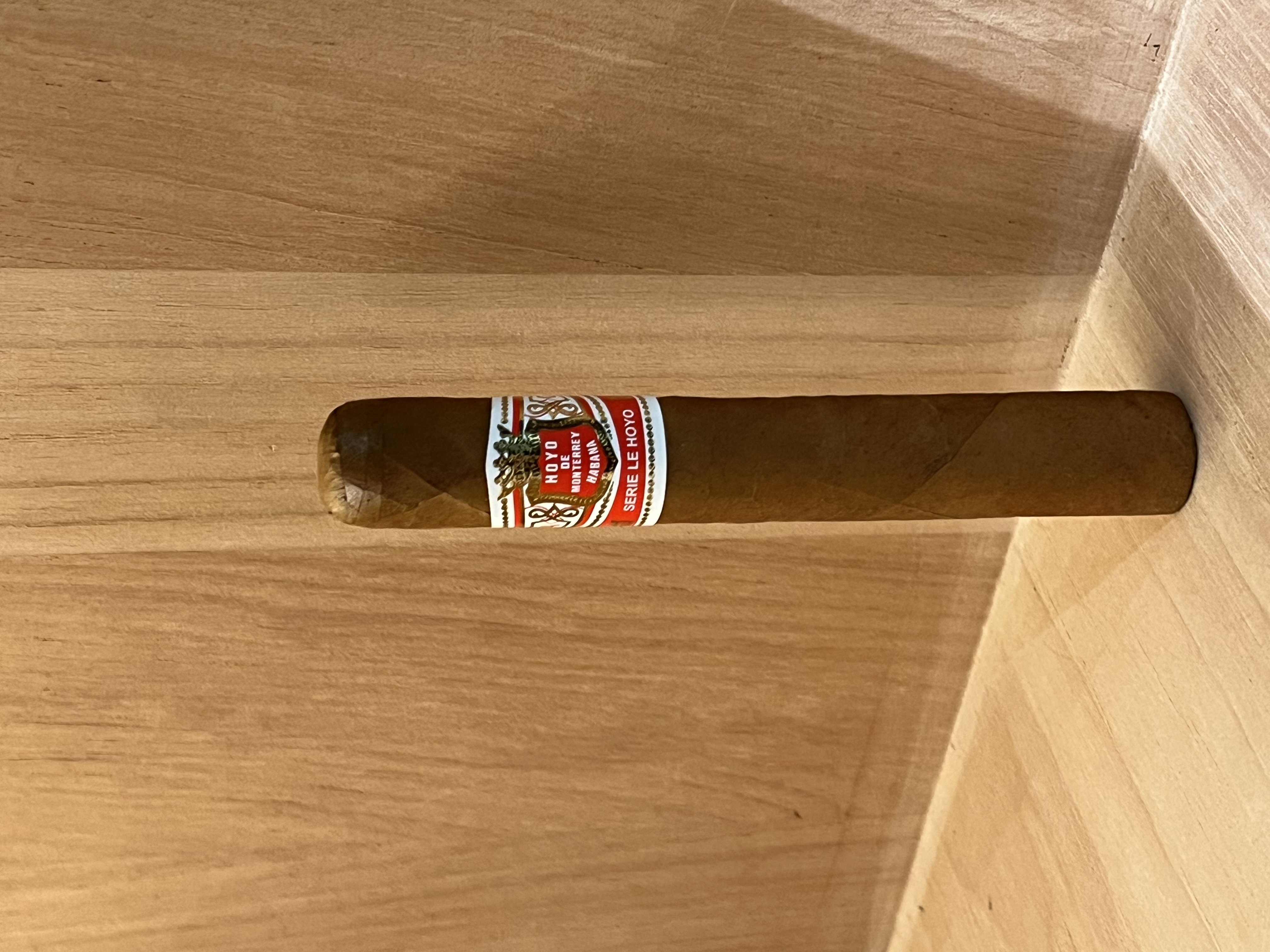 HOYO DE MONTERREY好友蒙特雷聖胡安 （單支）