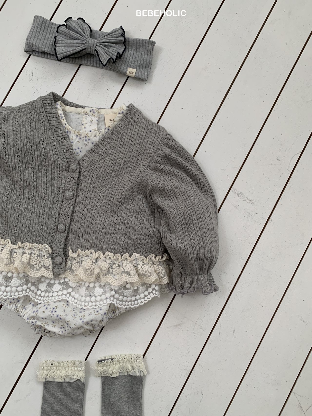 🌸預訂 韓國直送🌸🇰🇷BEBEHOLIC兩色蕾絲花邊束袖開襟外套