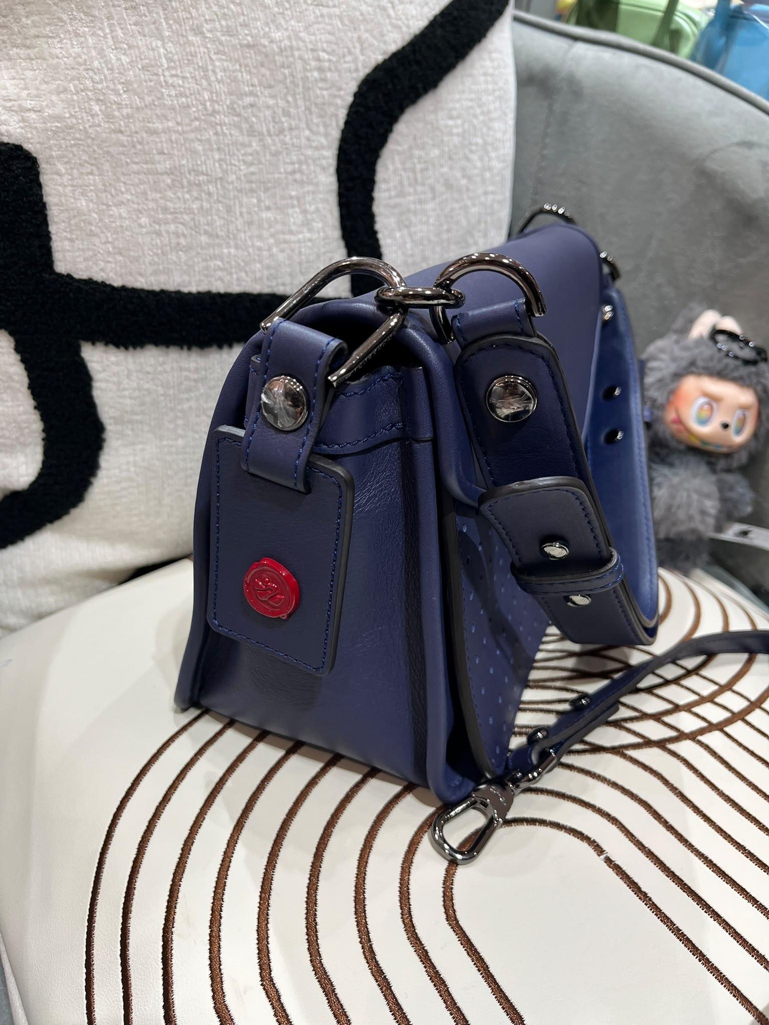 Longchamp Shoulder bag 100%Authentic, 98%New